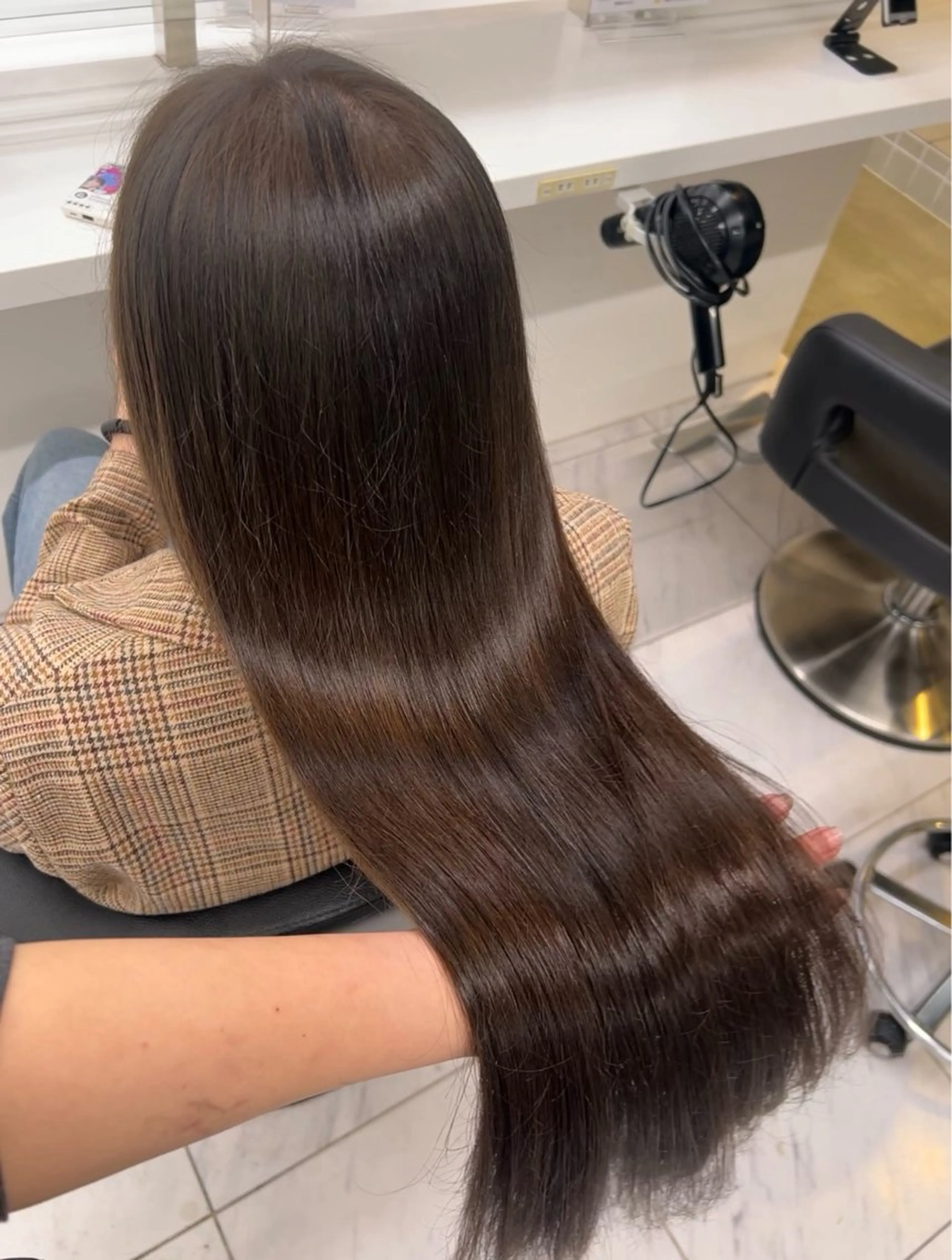 ロング カラー パーマ ヘアカラー トリートメント ヘッドスパ ヘアセット 🤍レイヤーカット/ ベージュヘア🤍のヘアスタイル