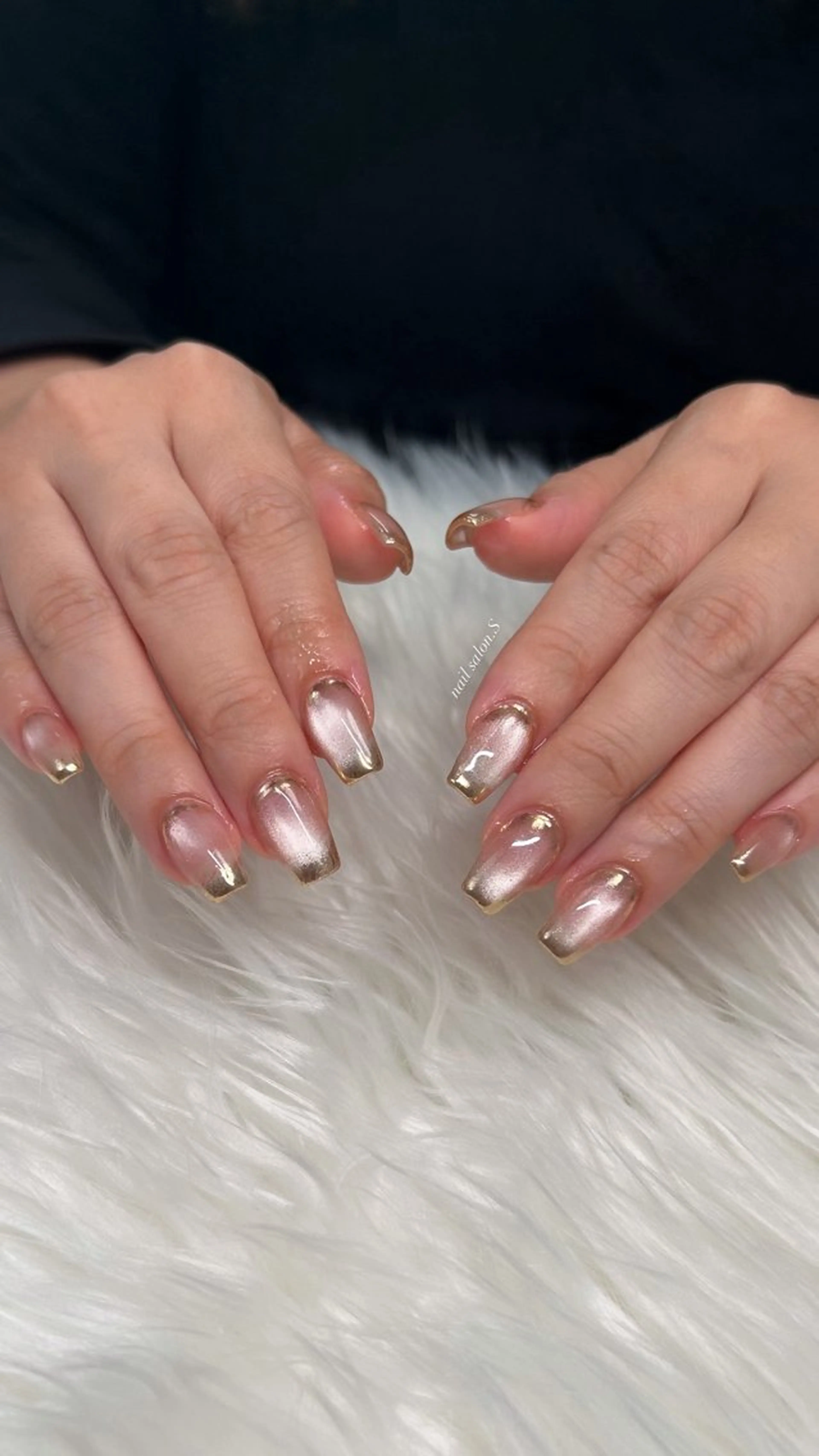 ネイル ダブルフレンチ フレンチネイル マグネットネイル ミラーネイル ネイルチップ ハンドネイル 関山 志乃のネイルデザイン