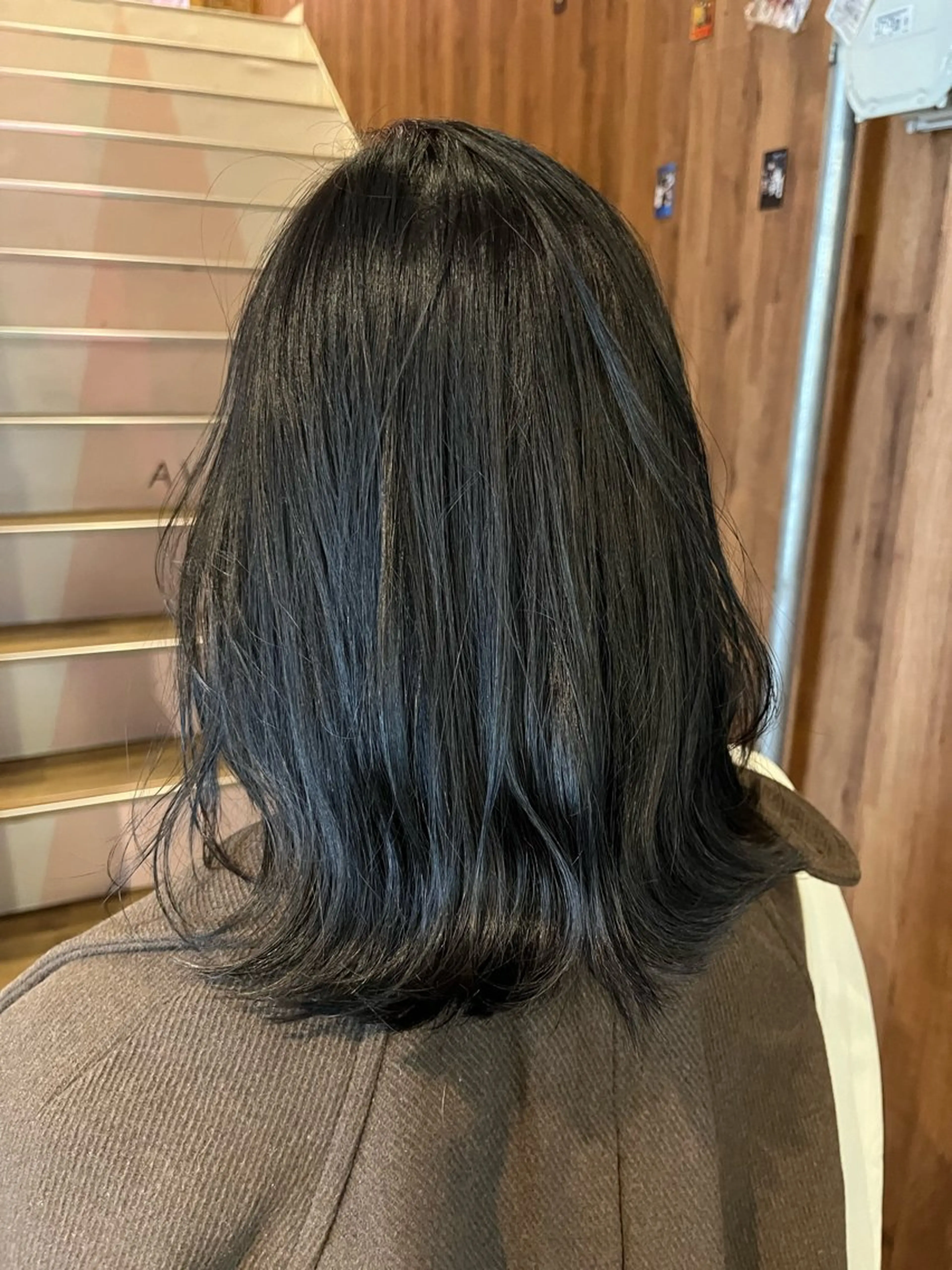 ミディアム カラー パーマ アディクシーカラー 透明感カラー インナーカラー カット ヘアカラー トリートメント 暗髪透明感カラー/ インナー/小島良太のヘアスタイル