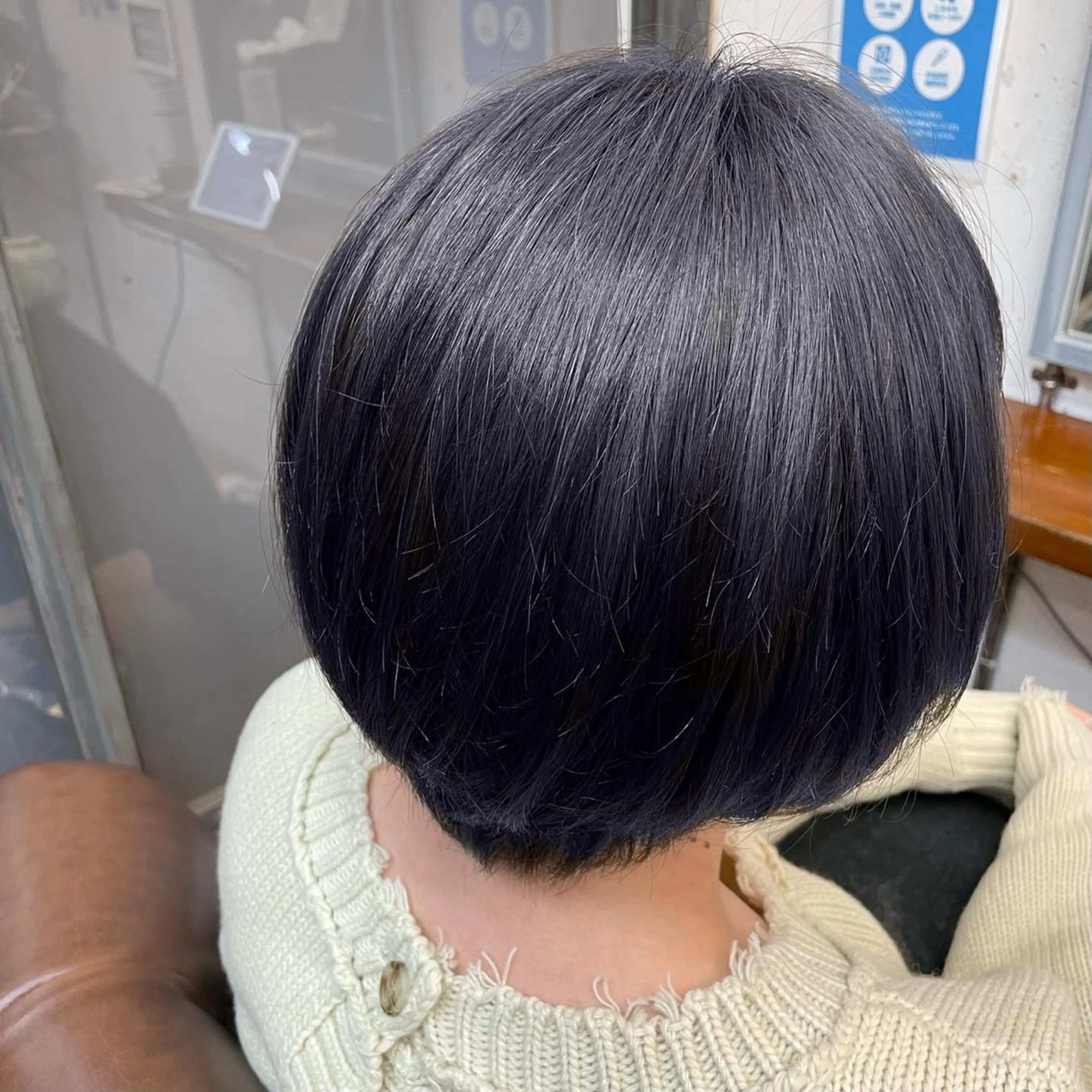ショート カラー グレージュ アイスグレージュ メンズパーマ 本多のヘアスタイル
