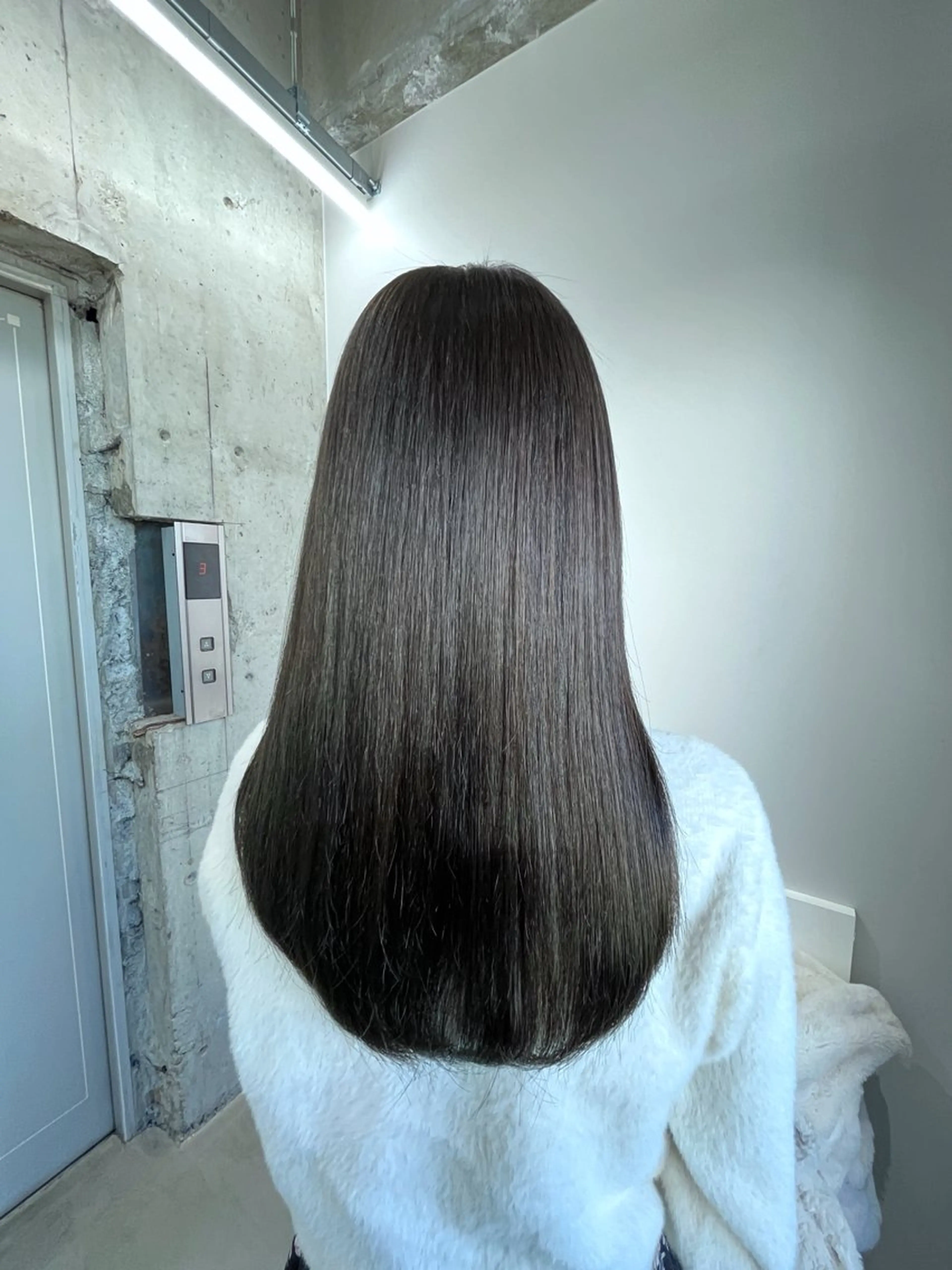 ロング カラー newi 天王寺 🪐airiのヘアスタイル