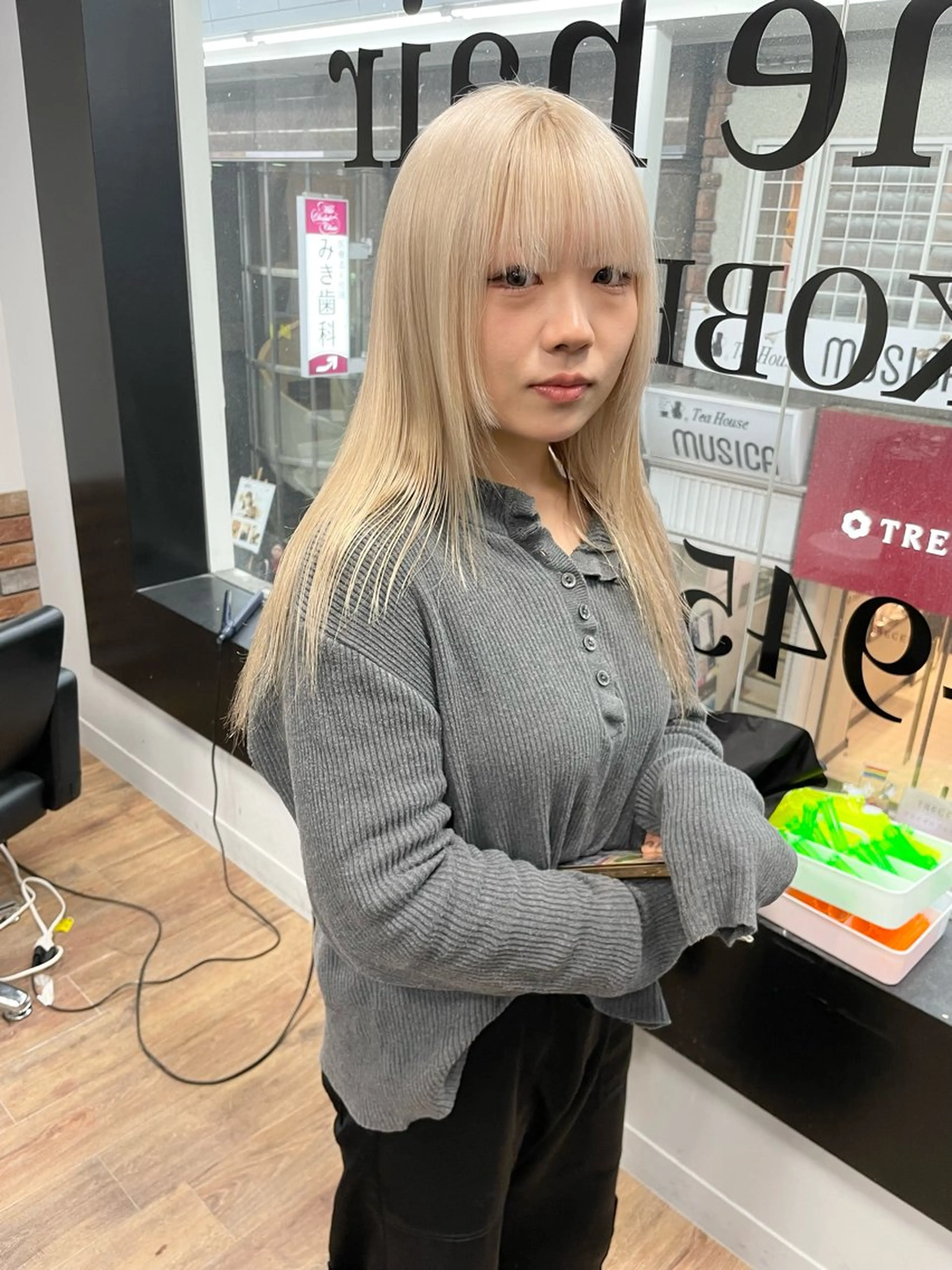 ロング ヘアカラー KEN TAのヘアスタイル