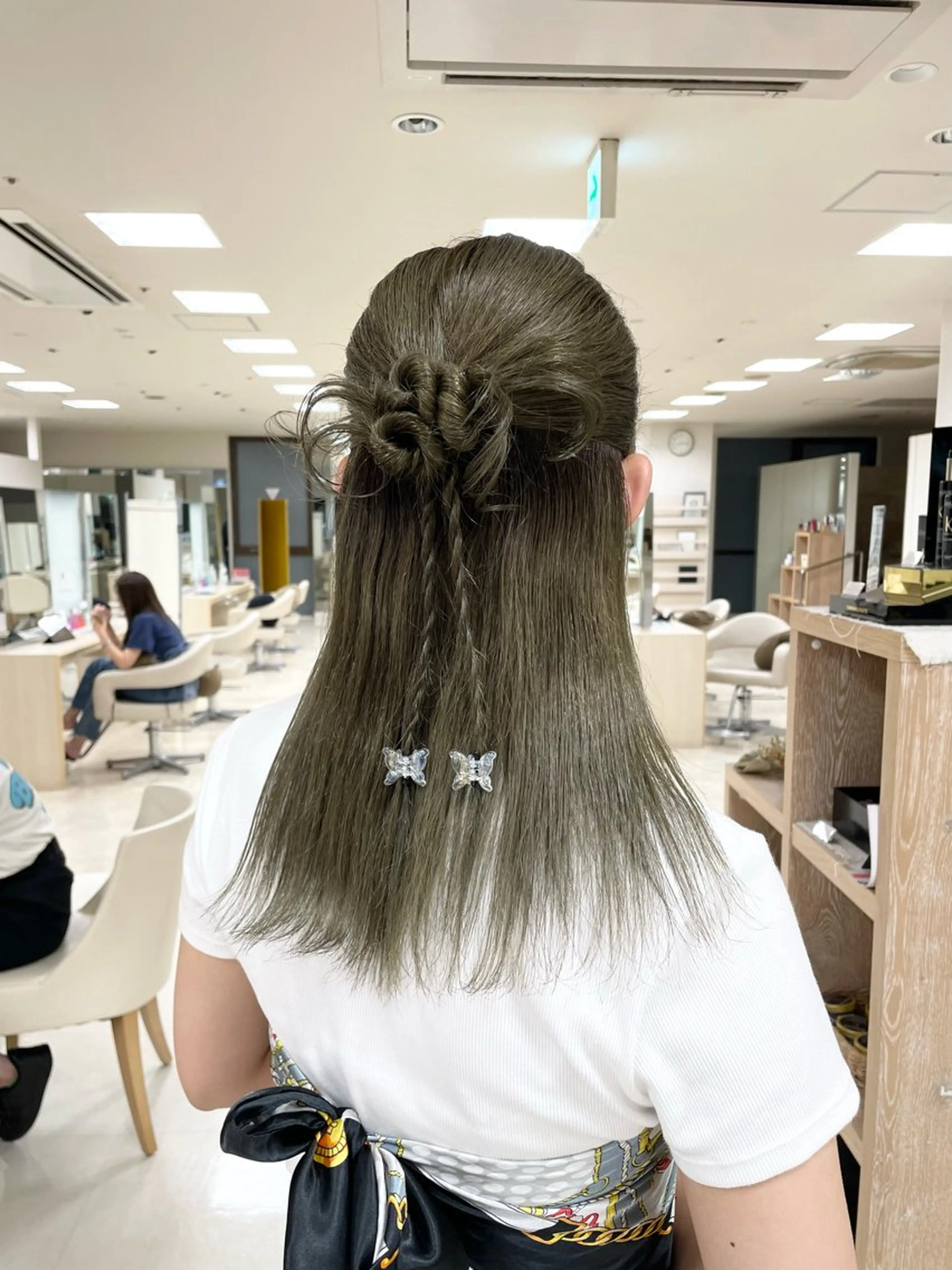 ロング カラー ヘアアレンジ ボブのスペシャリスト ·˖Reika·˖✩のヘアスタイル