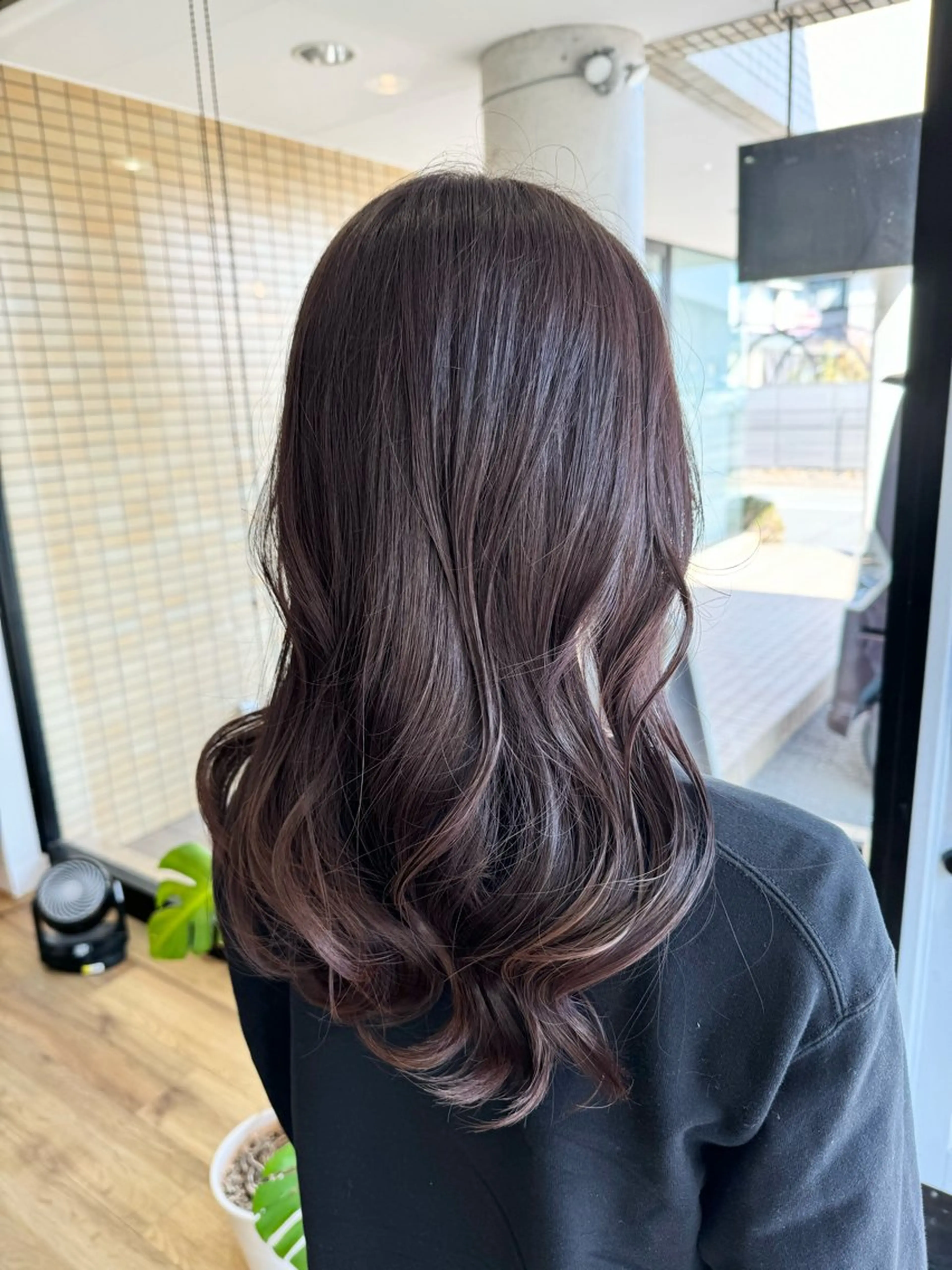 ロング カラー ラベンダーカラー ラベンダーピンク ピンクカラー ヘアカラー トリートメント ツキダテ ユイのヘアスタイル