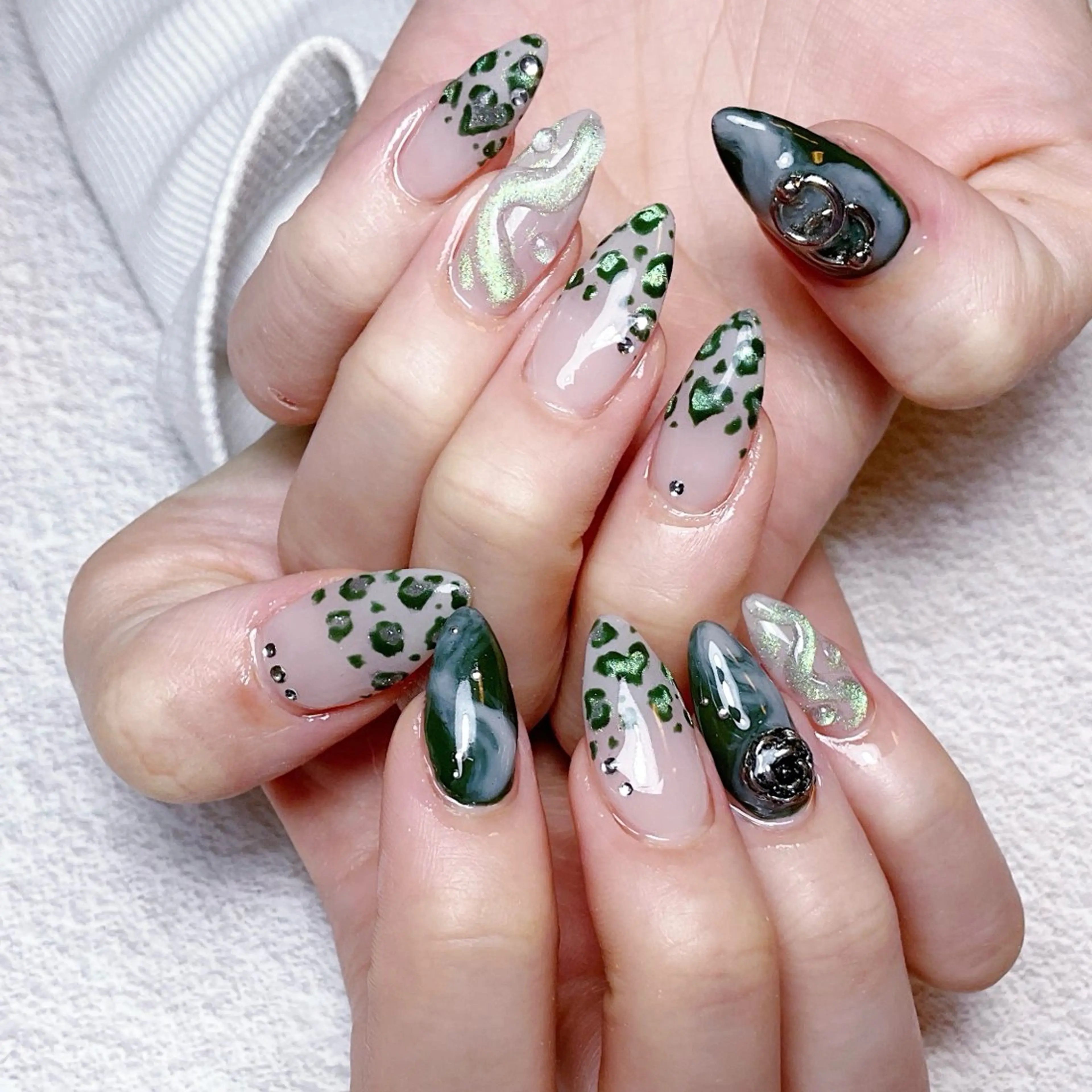 ネイル ハンドネイル 🌈Yun nail hyejin💋のネイルデザイン