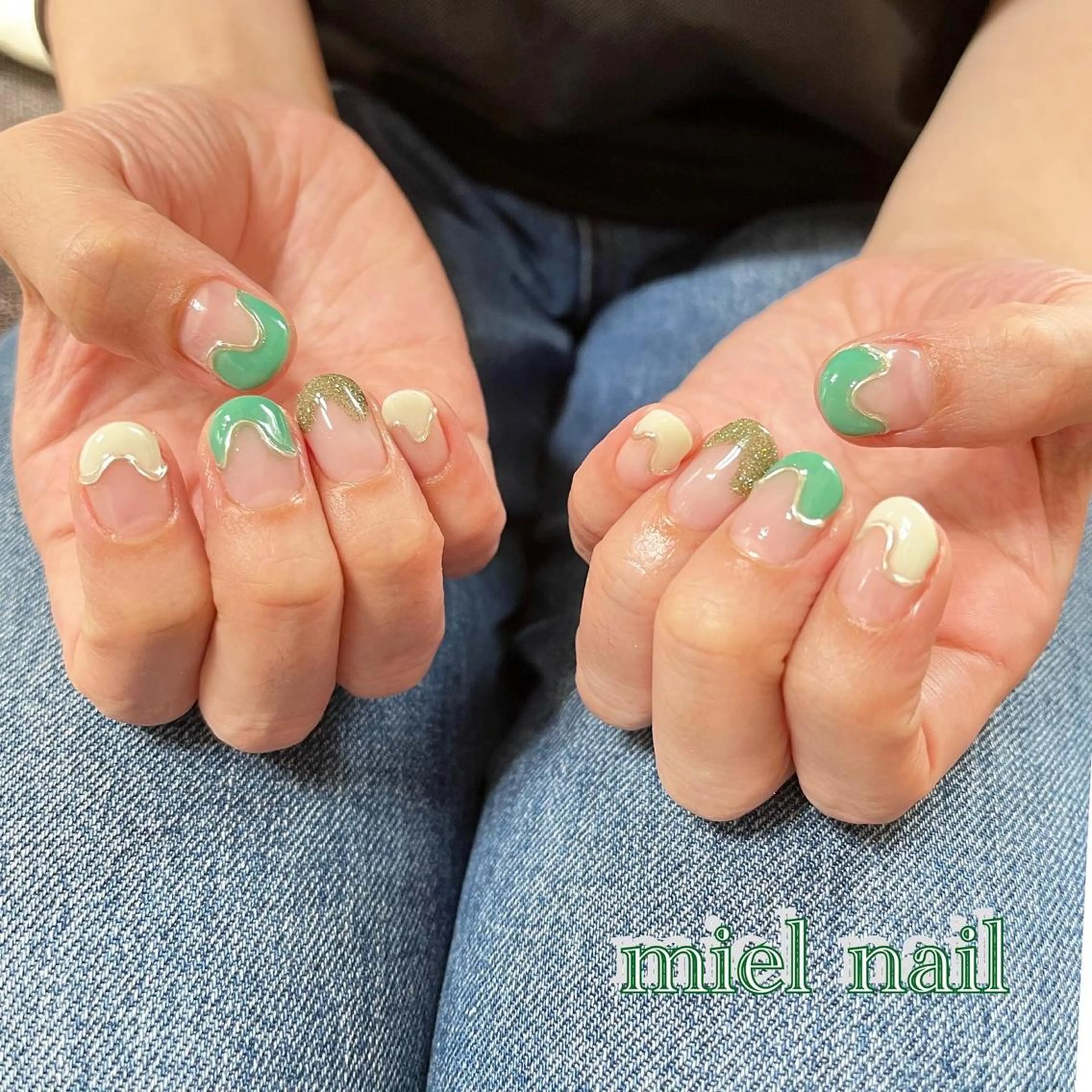 ネイル フラッシュネイル グリーン 春ネイル 夏ネイル ハンドネイル miel nailのネイルデザイン