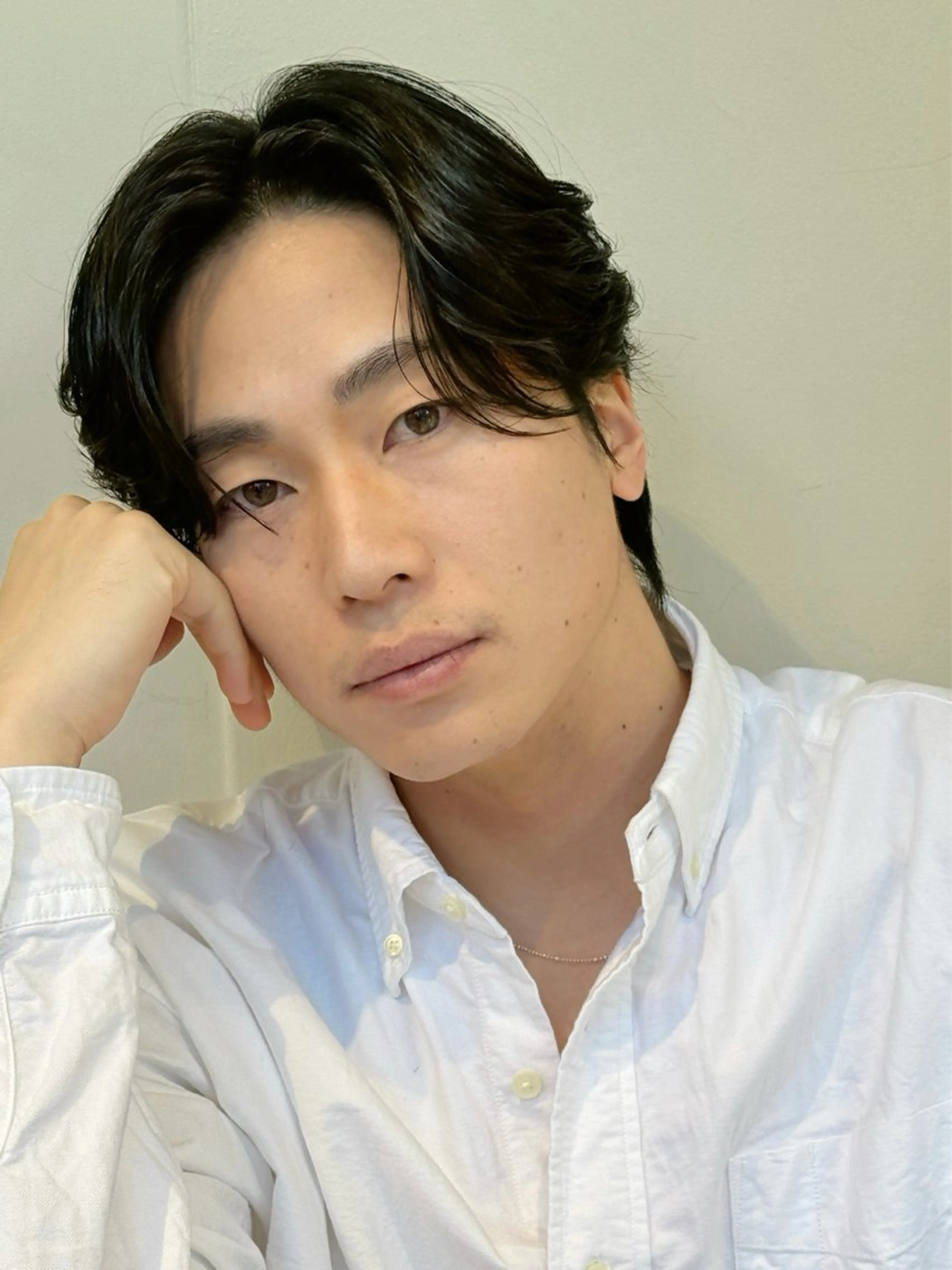 ショート パーマ メンズ カット パーマ メンズ職人/センター パート/富沢真斗のヘアスタイル