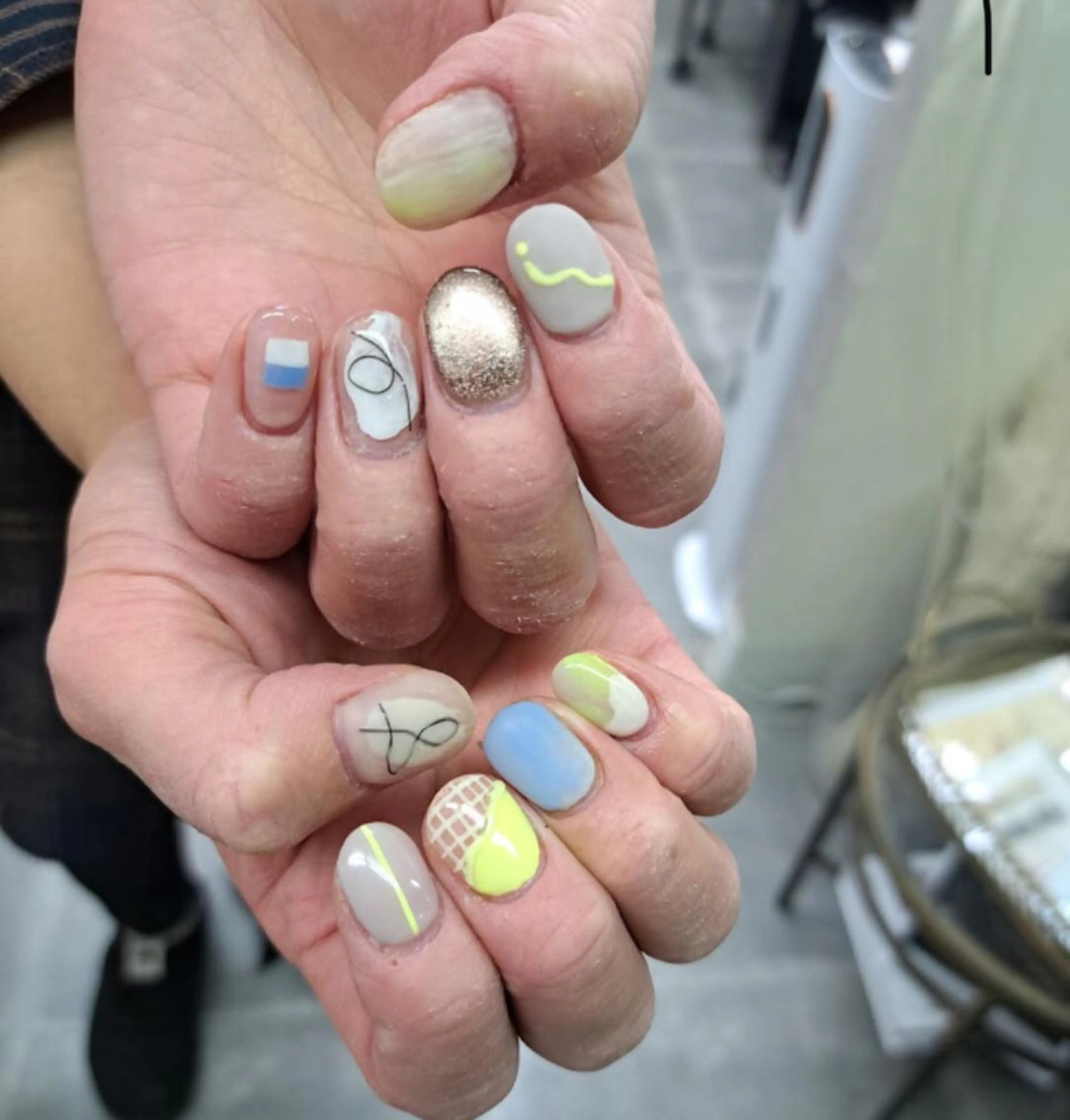 ネイル アートネイル ジェルネイル ミラーネイル ニュアンスネイル スカルプネイル nailstudio eviz新宿店のネイルデザイン