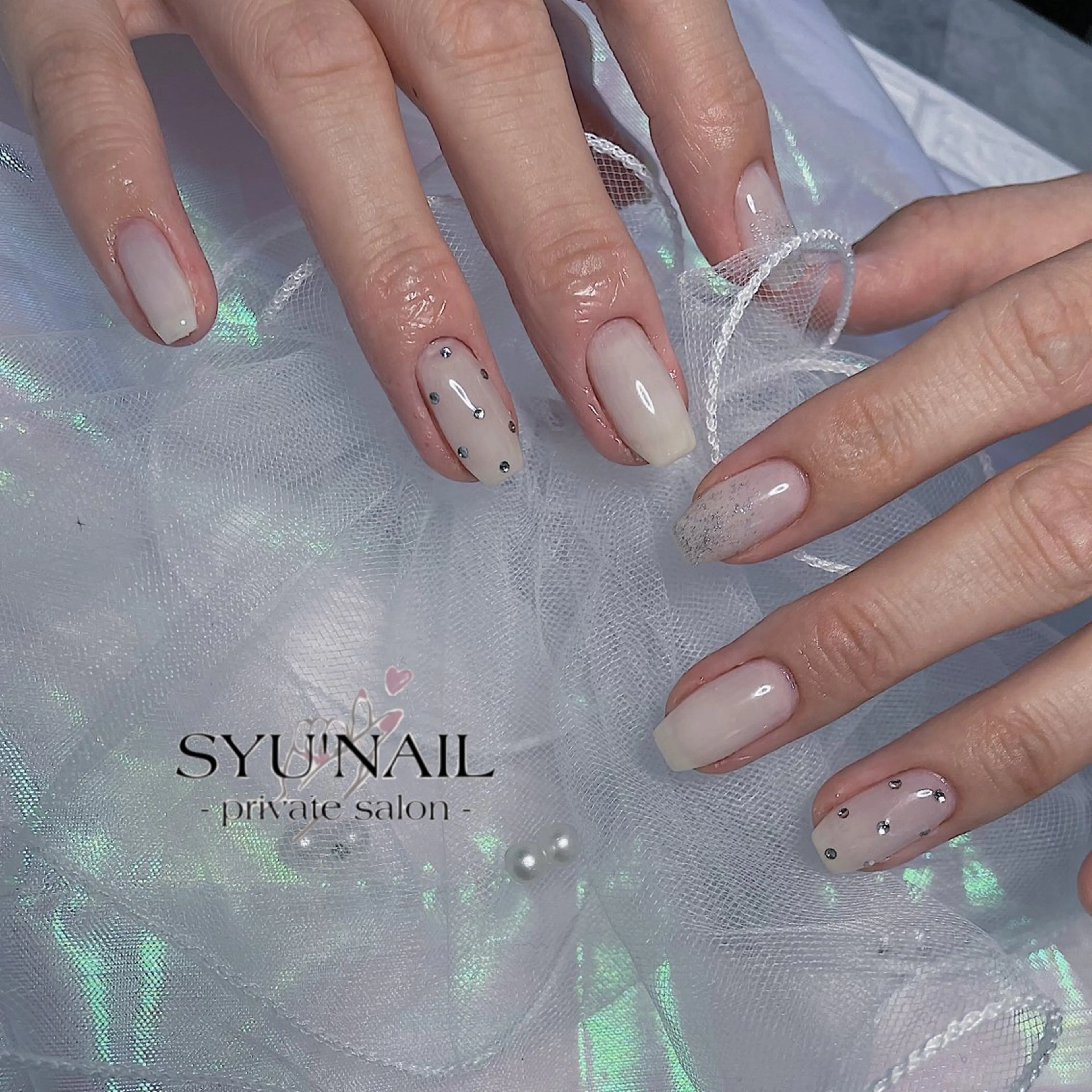 ネイル ラメ(グリッター) ラメグラデーション ストーンネイル ハンドネイル Syudo Yukiのネイルデザイン
