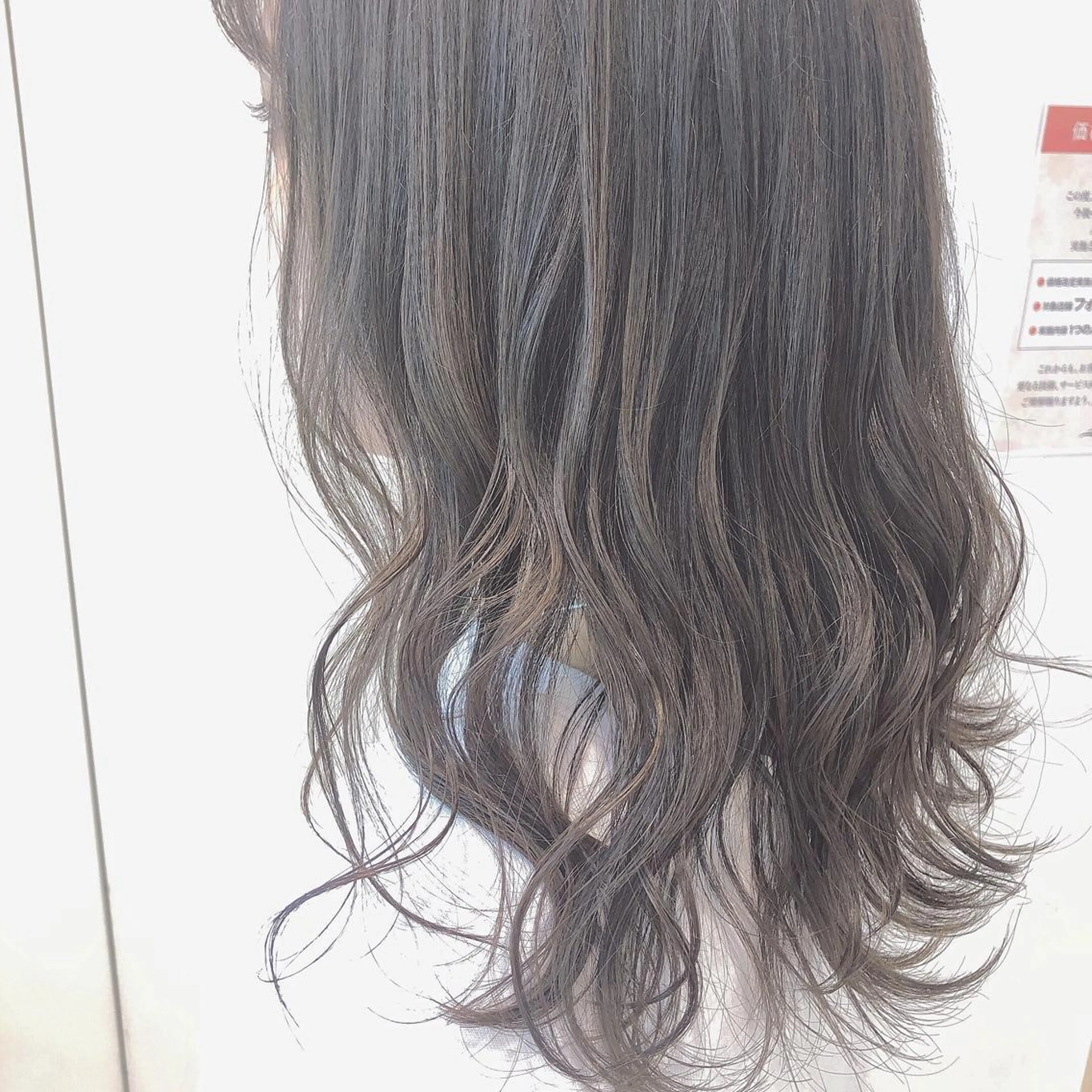セミロング カラー TRENCH　相澤 果歩のヘアスタイル