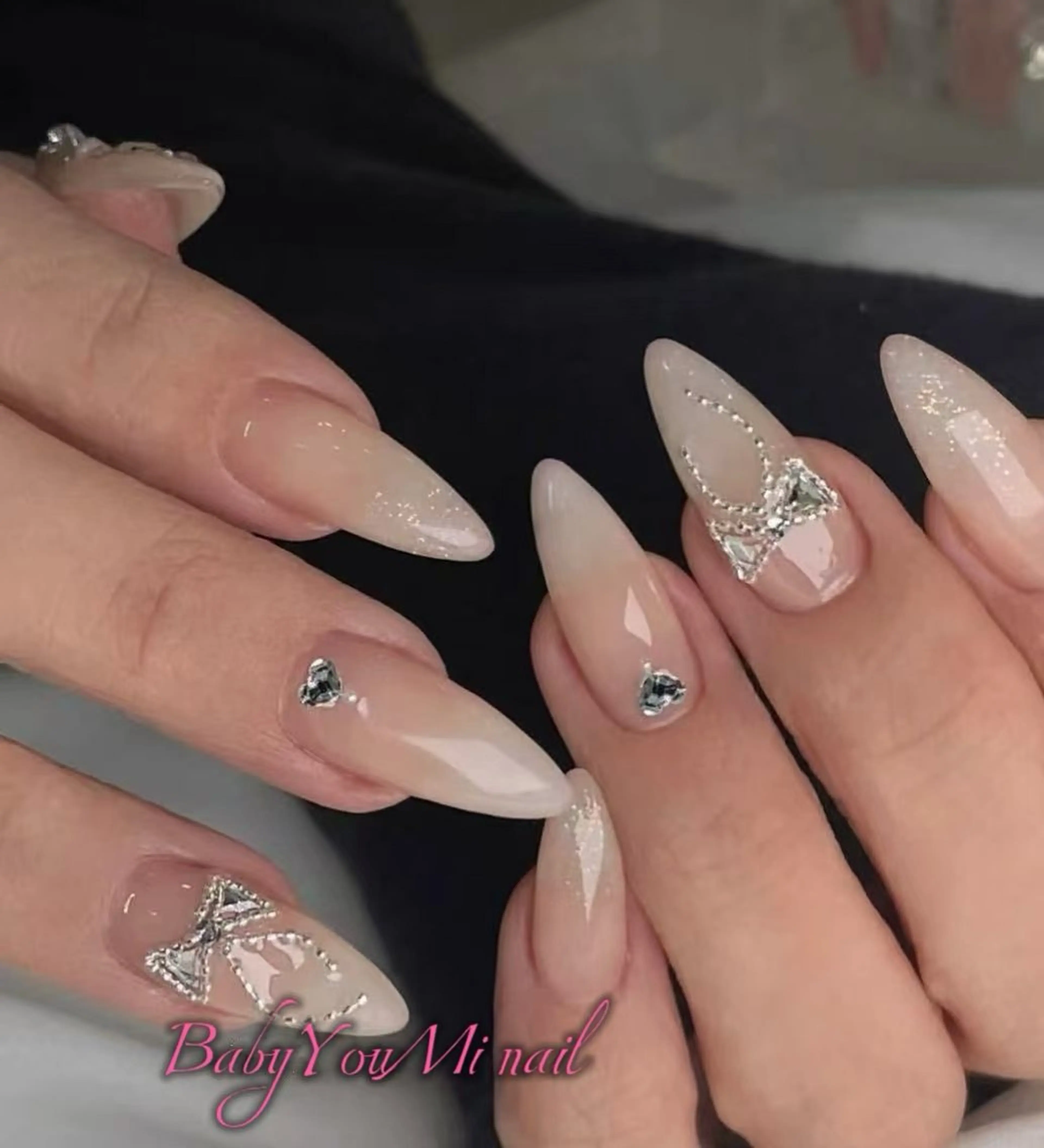 ネイル オーロラネイル フラワーネイル フットネイル フレンチネイル ジェルネイル ハンドネイル BabyYouMi nailのネイルデザイン