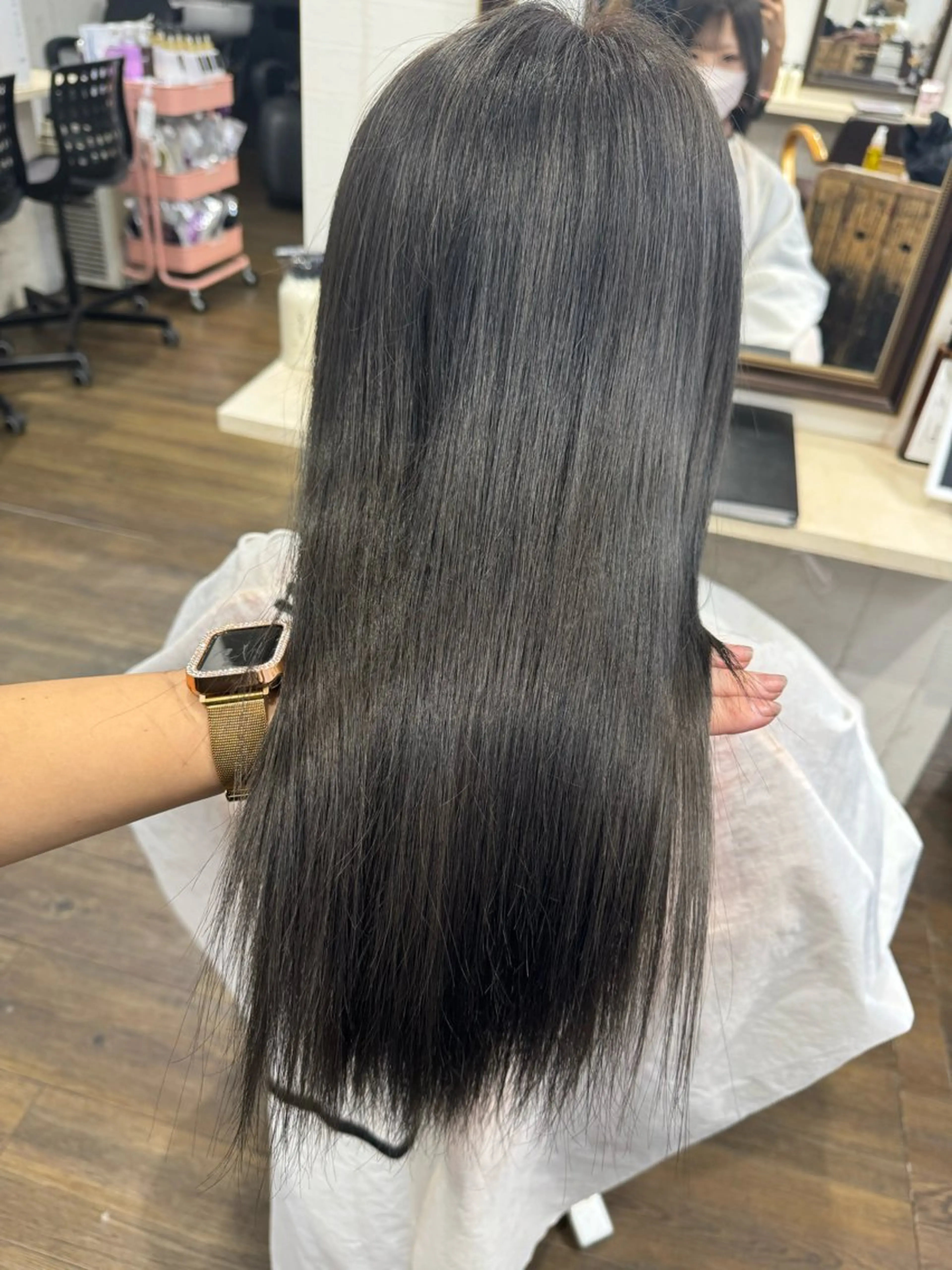 ミディアム apollo 横浜所属・横浜🦋ハイトーン 🫐耳つぼジュエリーのヘアスタイル