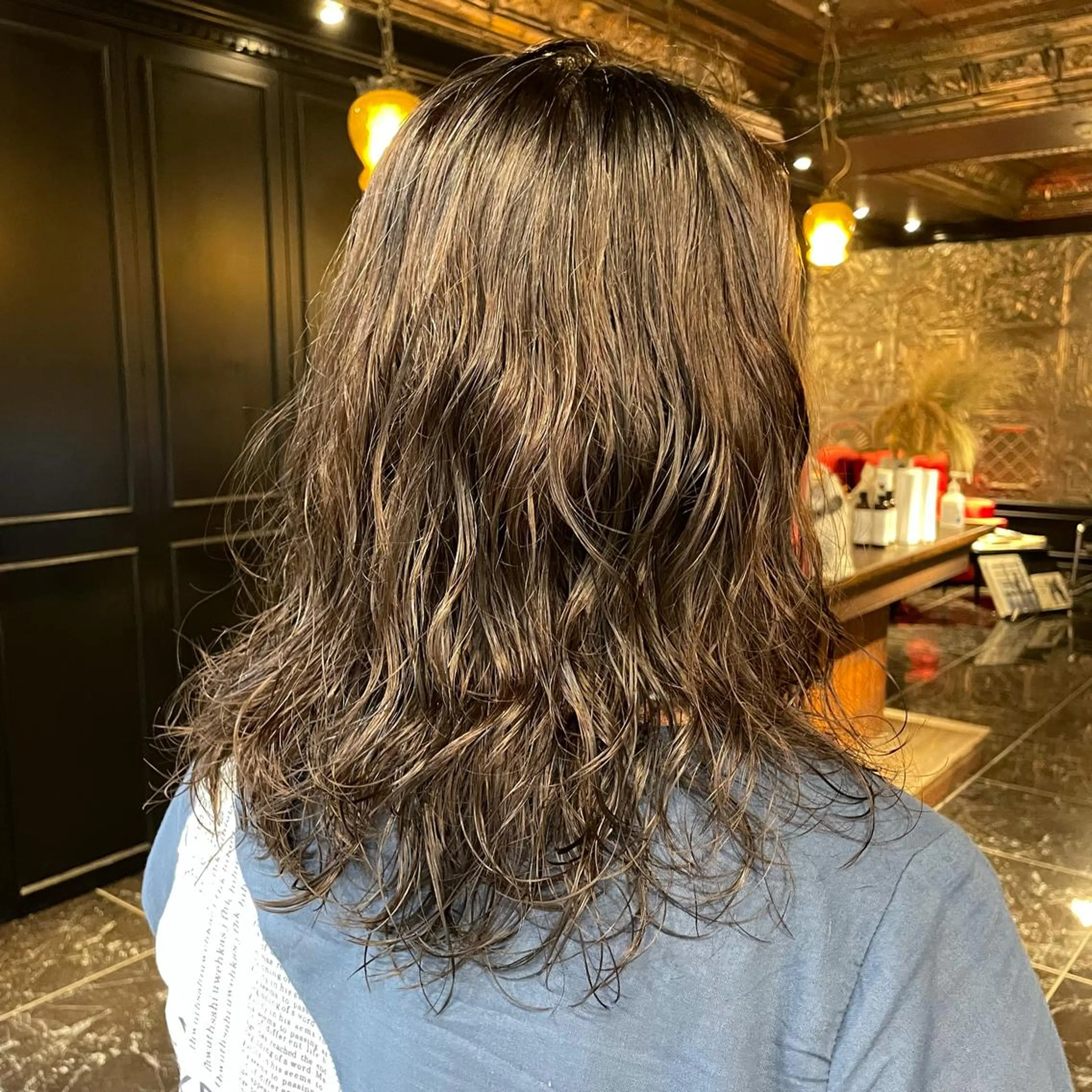 ミディアム パーマ ヘアアレンジ カット パーマ トリートメント madokaレイヤー /暖色カラーのヘアスタイル