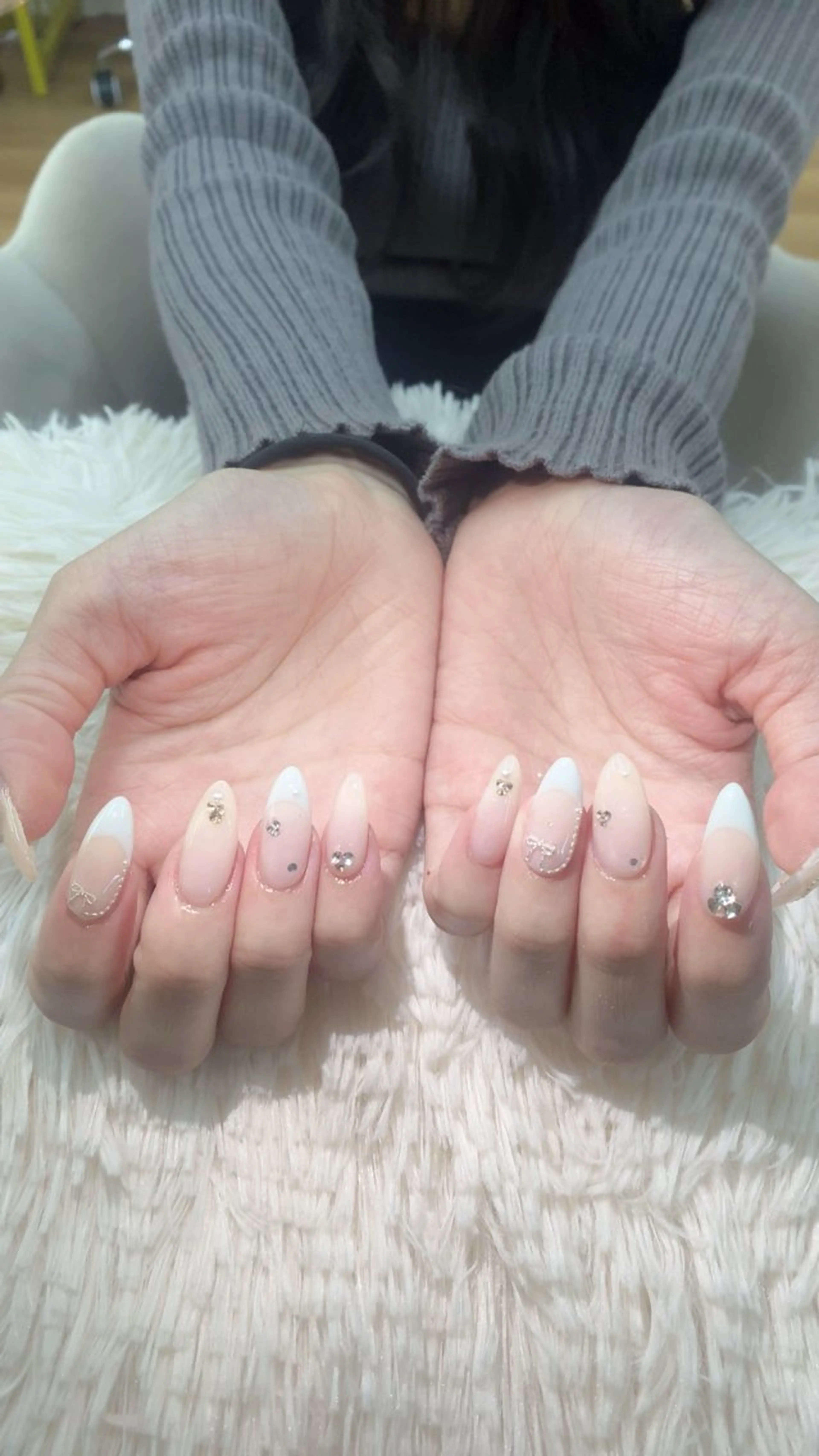 ネイル フットネイル フレンチネイル 韓国ネイル ニュアンスネイル オフィスネイル hara nail所属・nguyen thi leのネイルデザイン