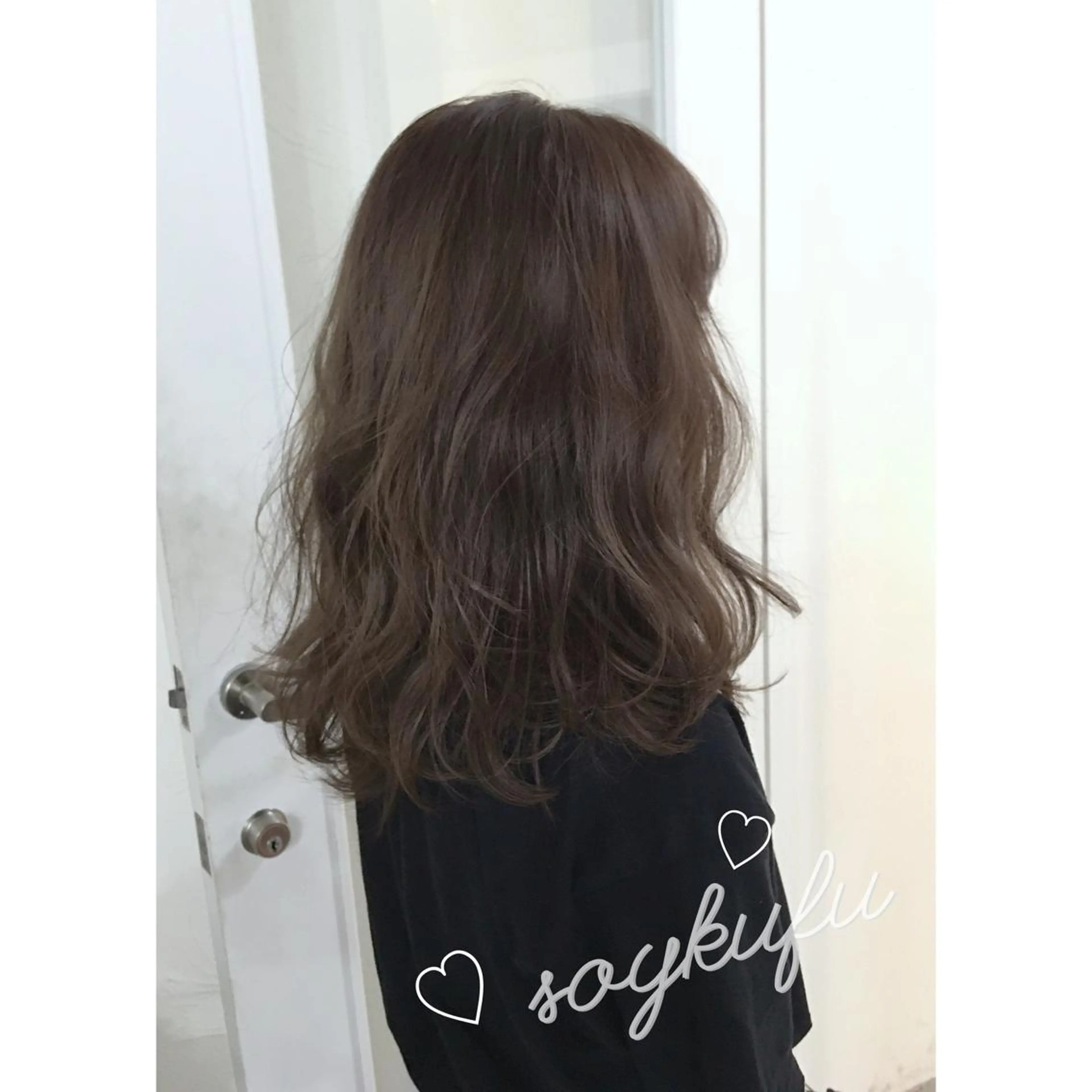 セミロング アッシュ 【今だけブリーチ 限定価格💕】すみのヘアスタイル