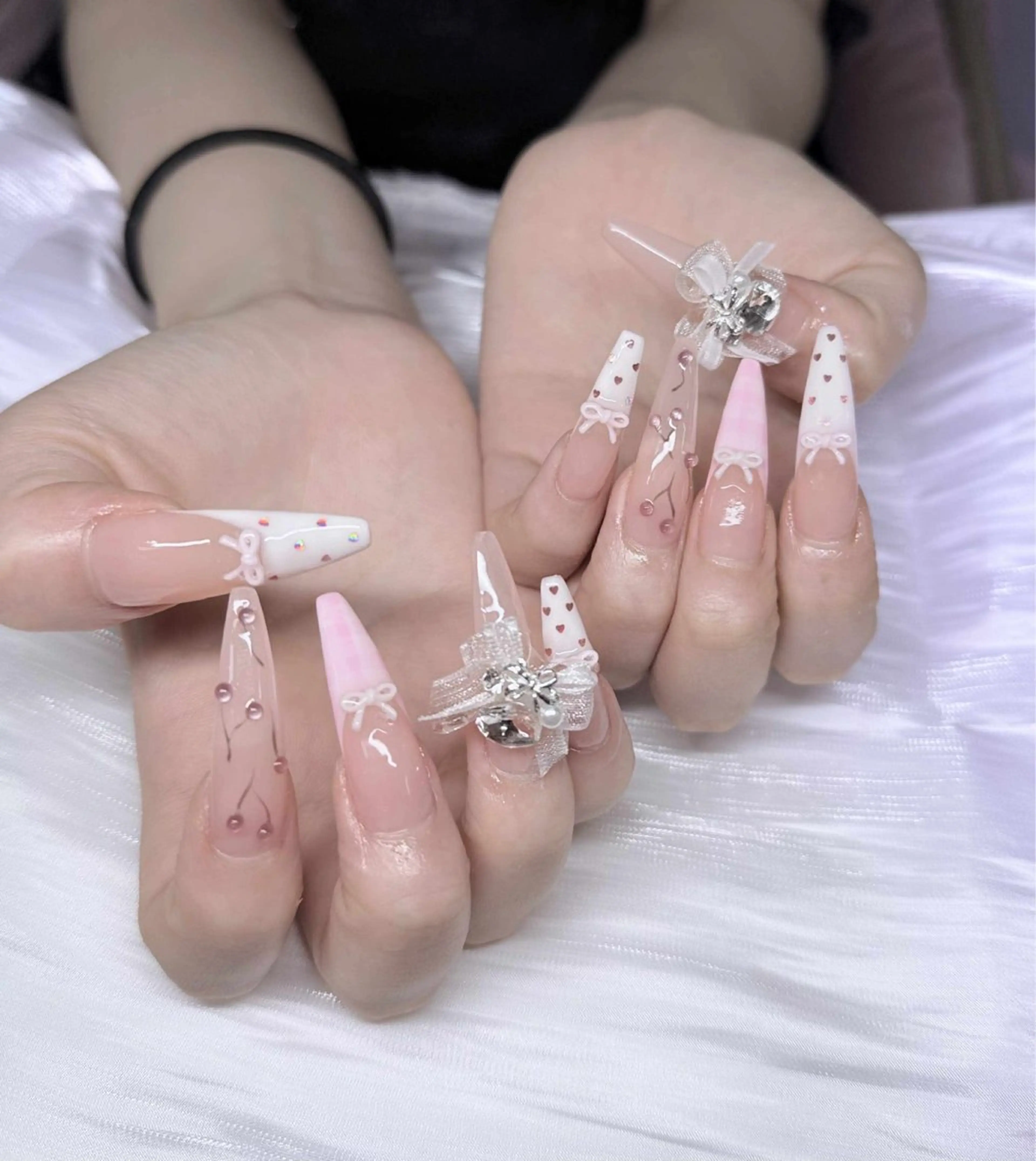 ネイル 長さ出し グラデーション キラキラネイル マグネットネイル ニュアンスネイル ハンドネイル Lee Nails チップ長さだし専門店のネイルデザイン