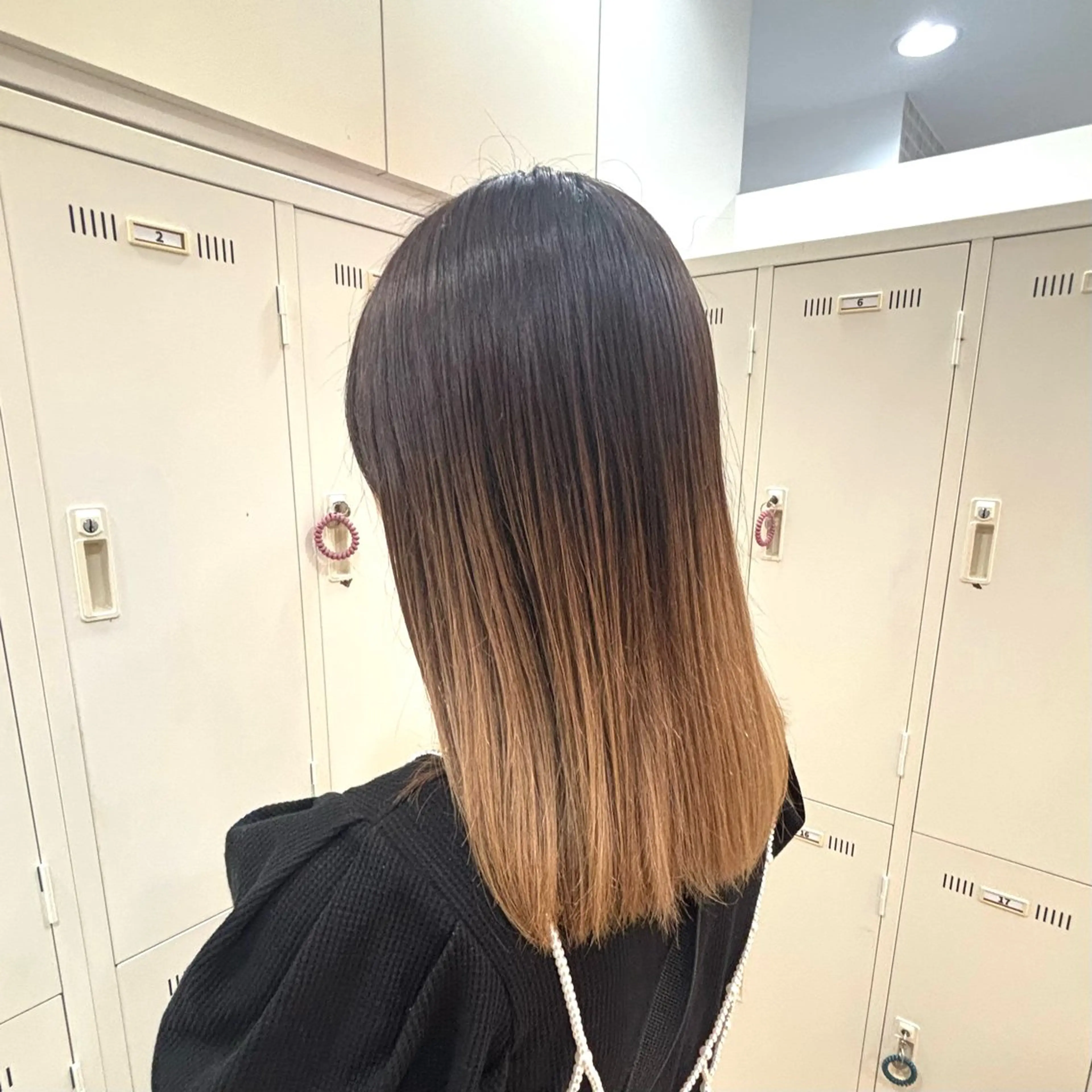 カラー 若槻 美有のヘアスタイル