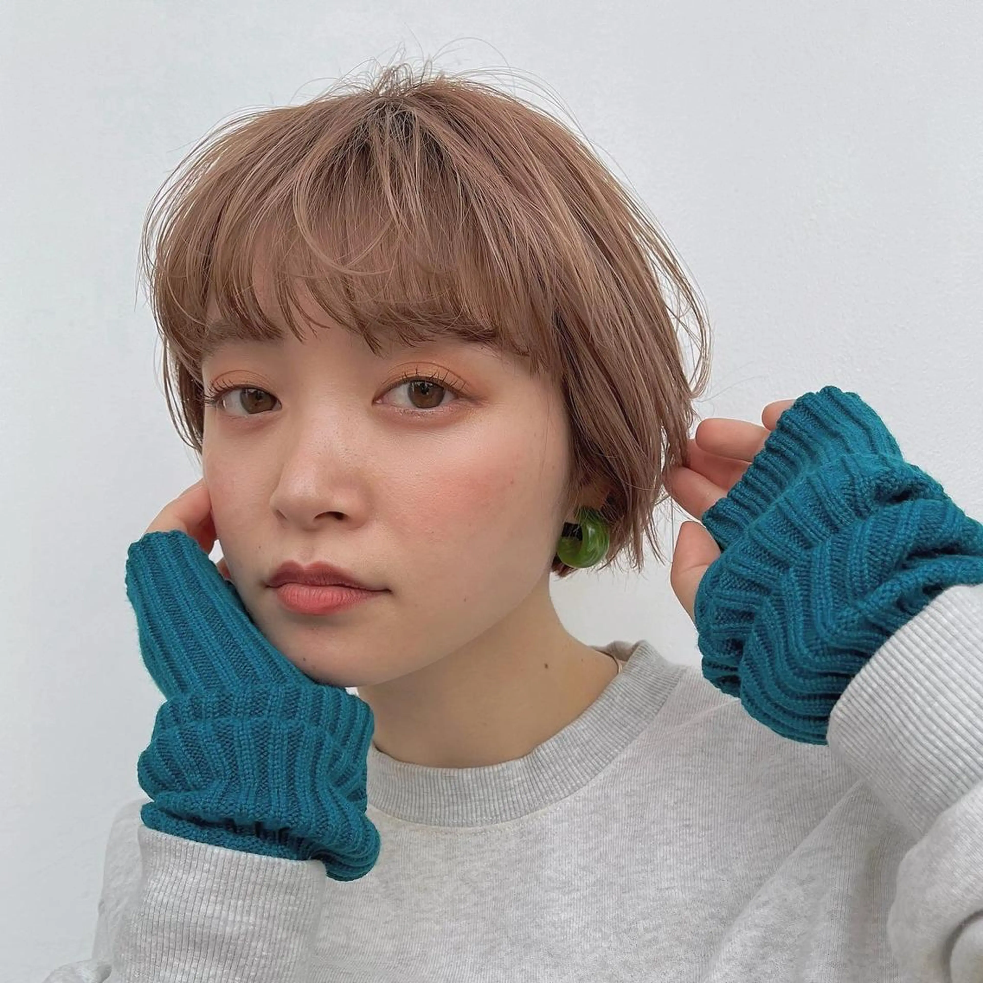 ショート ハイライト ショートヘア ヘアカラー トリートメント 🌱ボブ/レイヤー/ ベージュ/あやみ✨のヘアスタイル