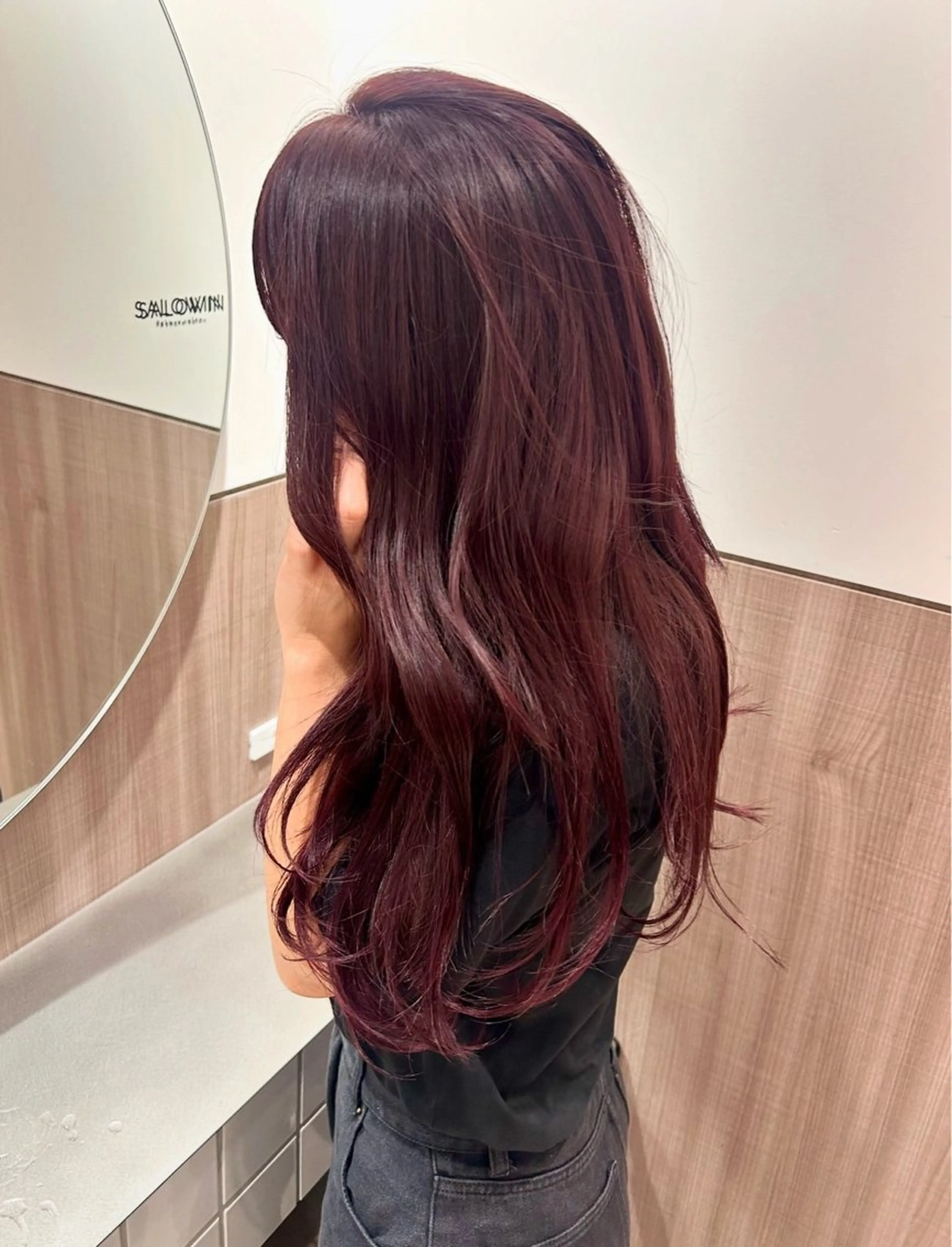 セミロング カラー ヘアアレンジ Salowin原宿ash所属・‎🤍透明感×艶髪 ‎🤍maki🎀のヘアスタイル