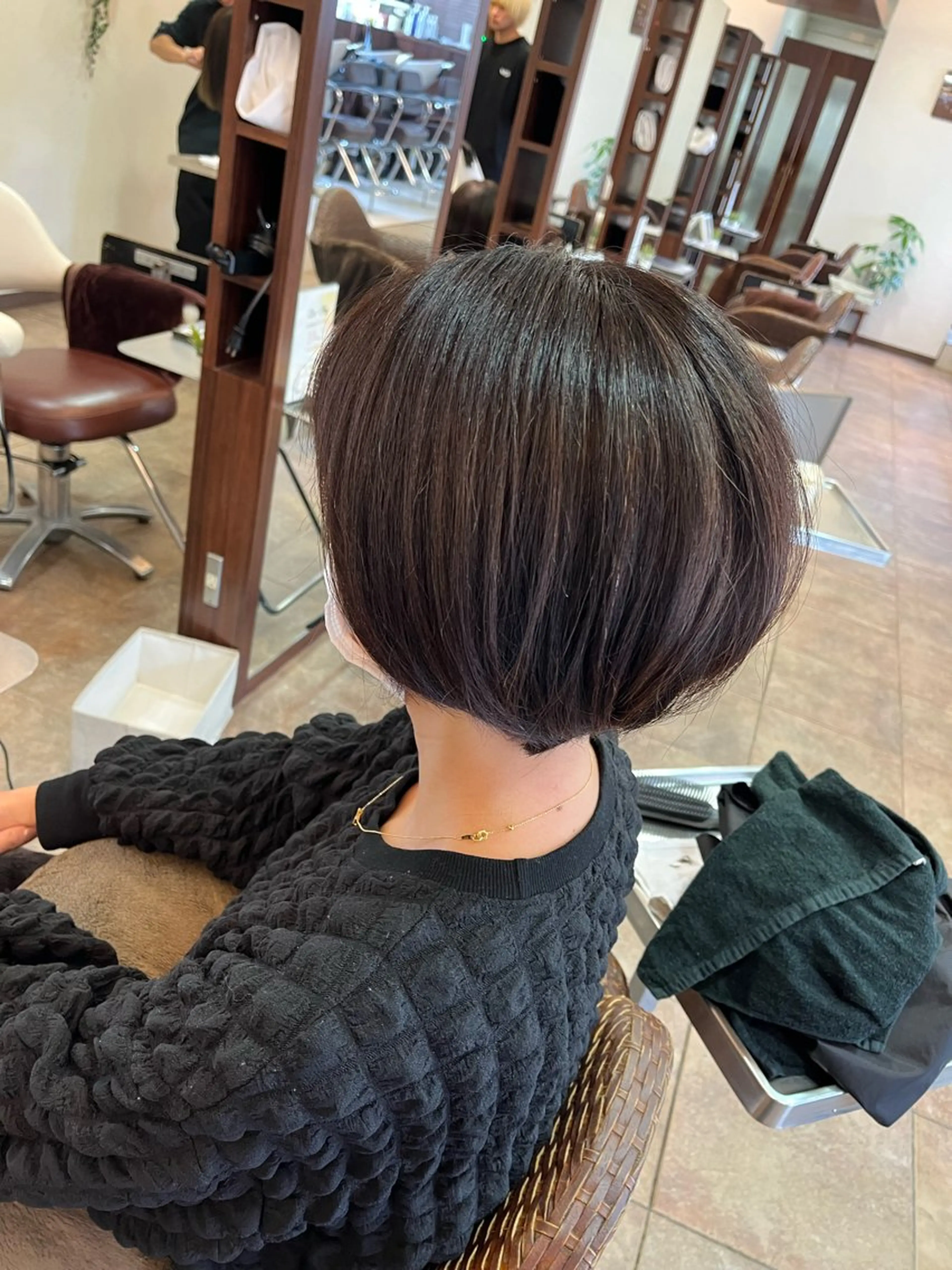 ショート ヘアカラー トリートメント 羽山 宇宙のヘアスタイル