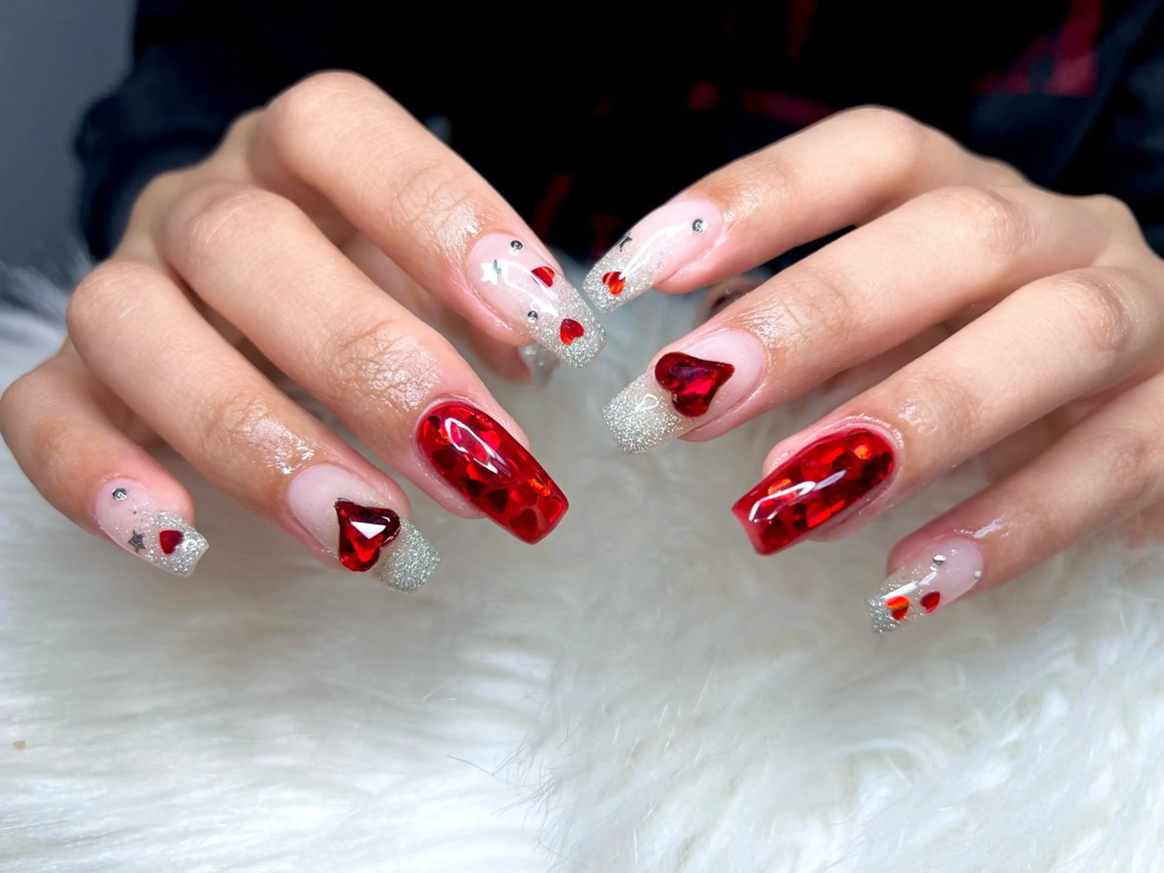 ネイル ハンドネイル ダン ゴーゴックビックのネイルデザイン