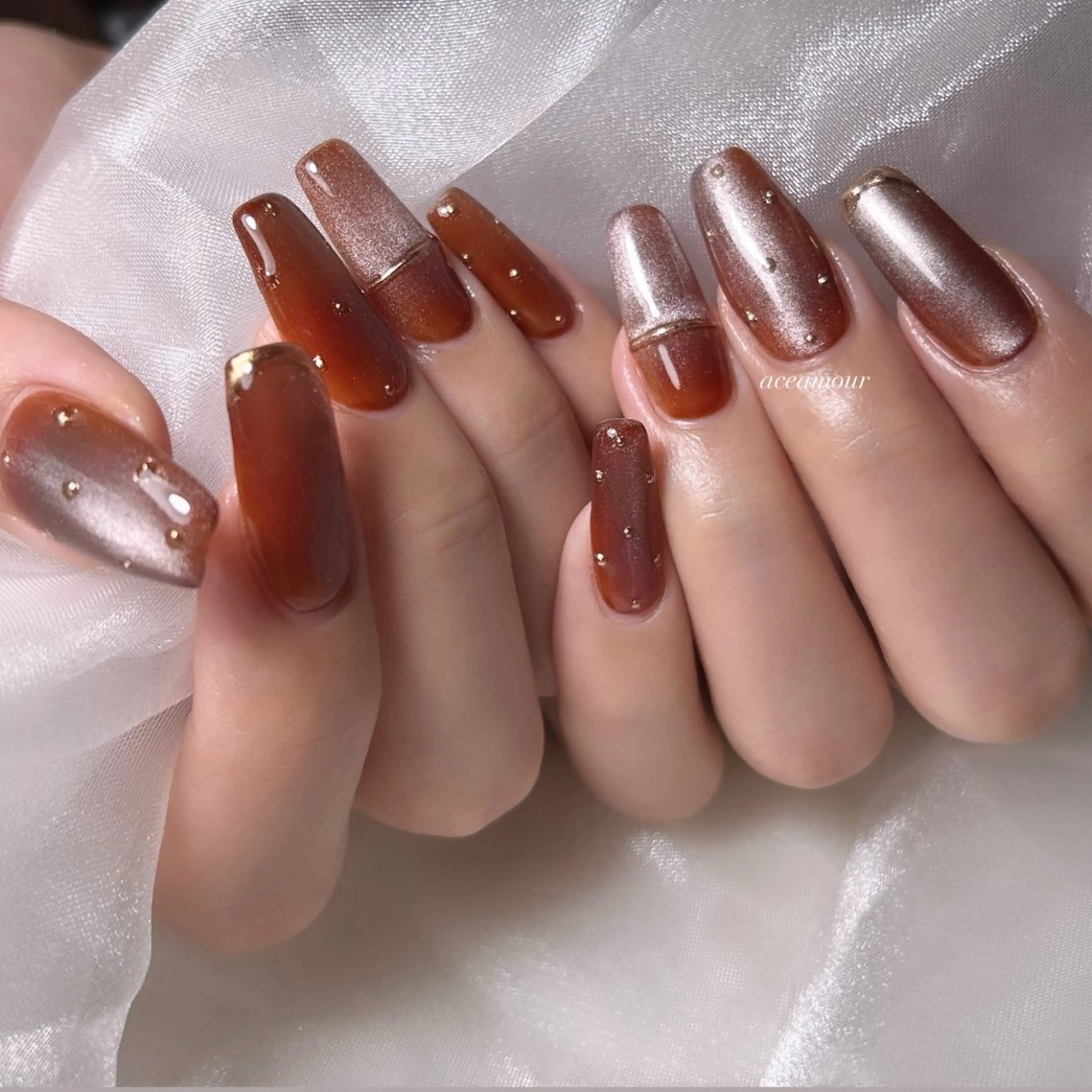 ネイル 長さ出し ジェルネイル マグネットネイル 持ち込み スカルプネイル ネイル/耳つぼ /新ホワイトニングのネイルデザイン