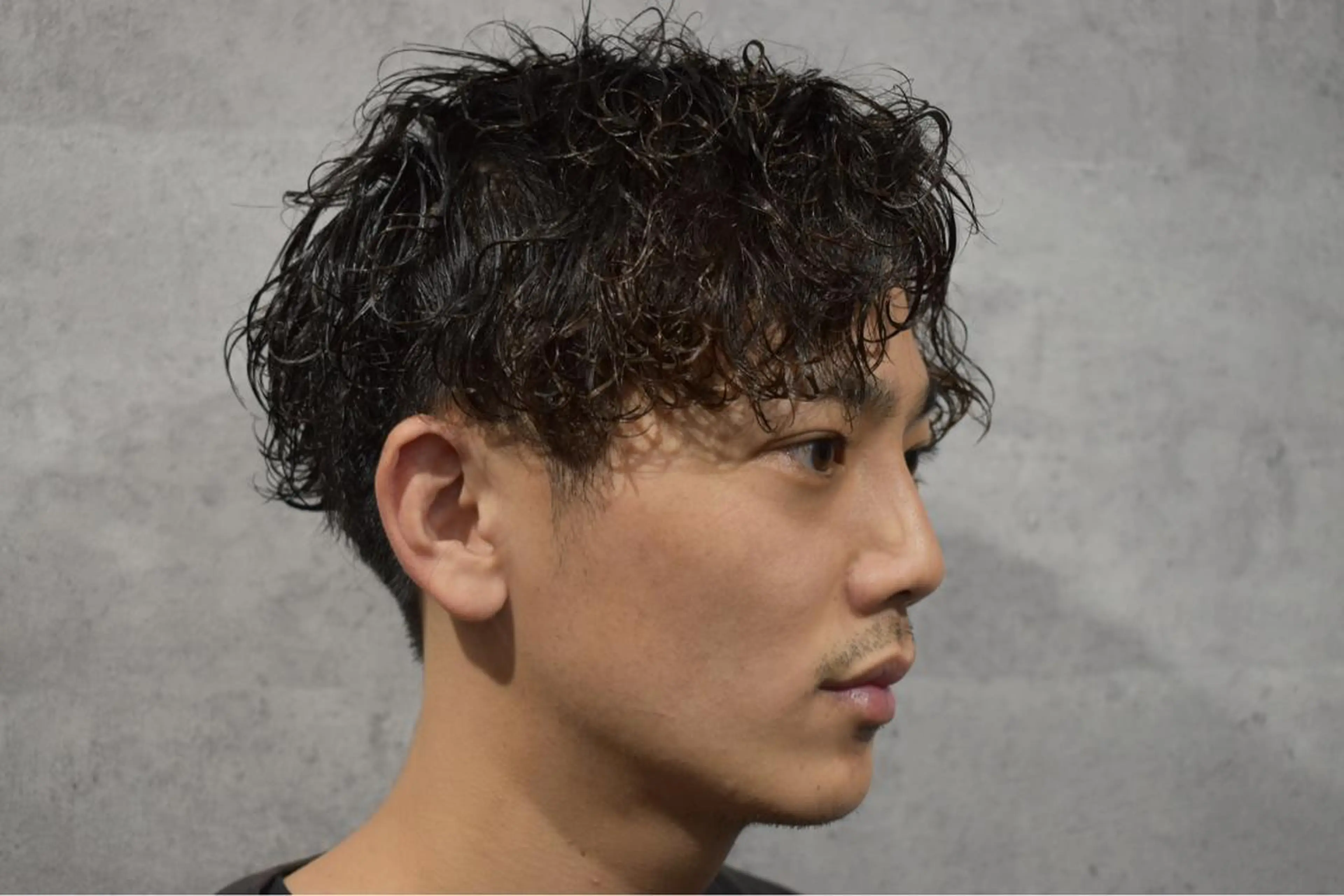 パーマ メンズ メンズパーマ LOCALCUTCLUB所属・パーマ職人👏 岡田佳樹のヘアスタイル