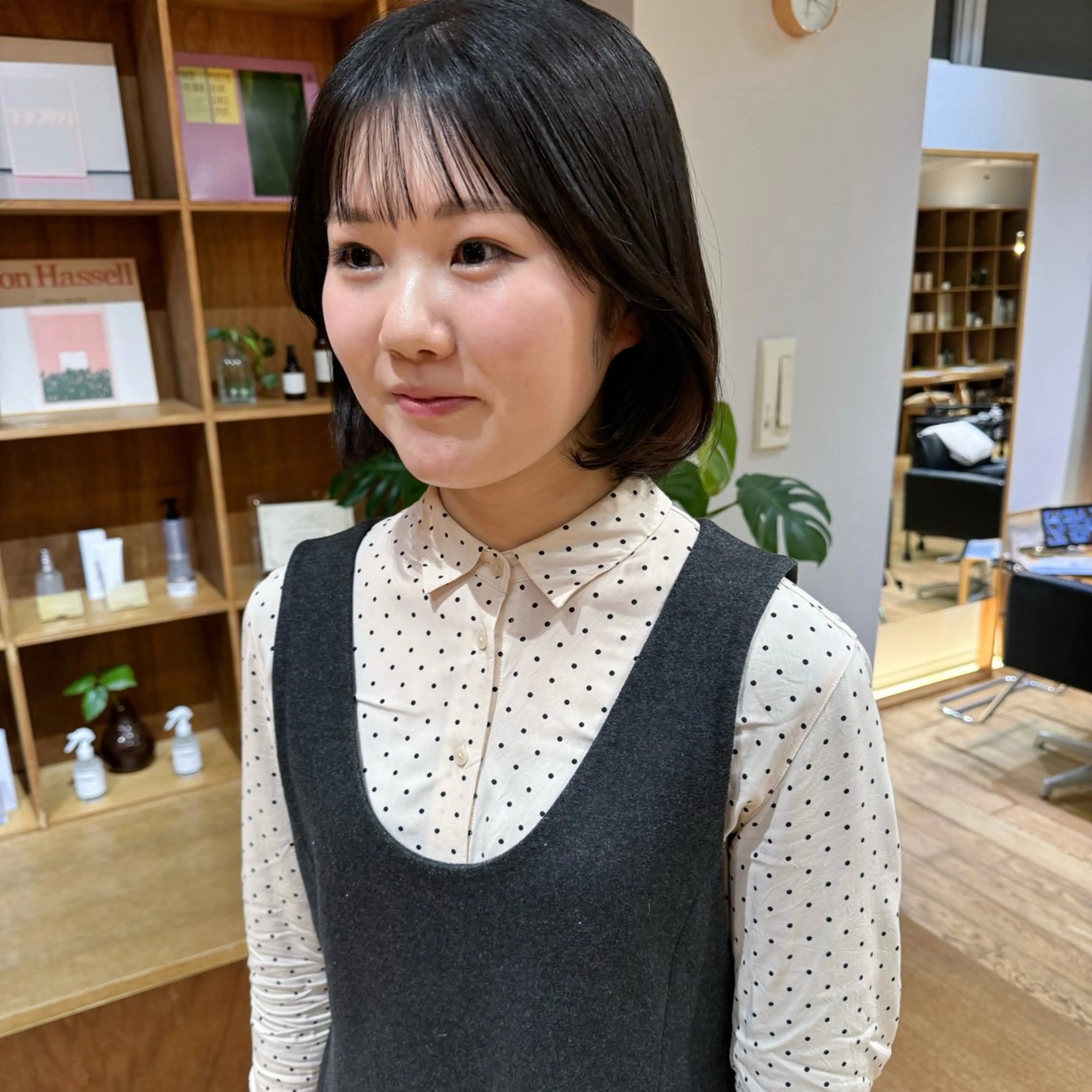 ショート カラー カット 大橋 芽衣のヘアスタイル