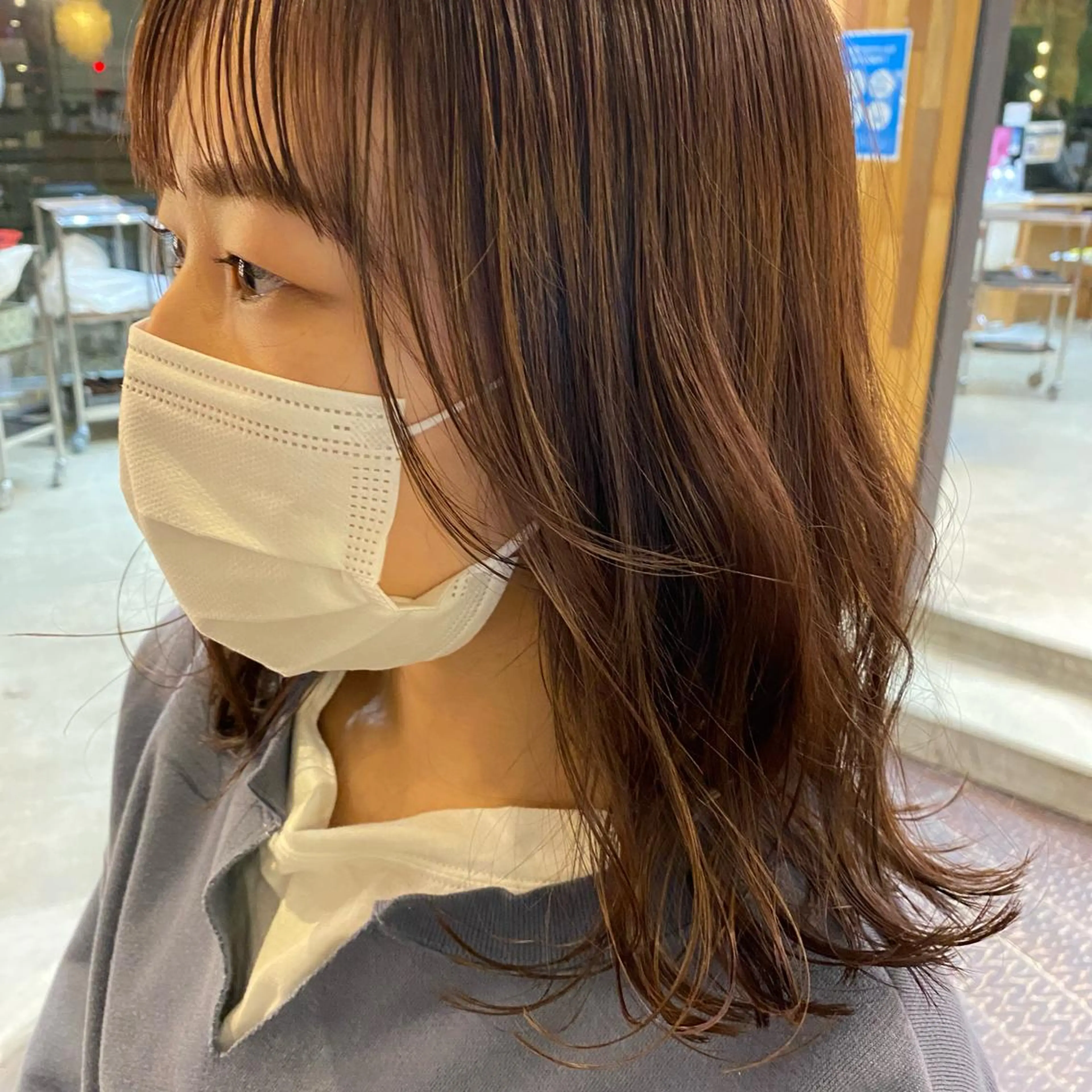セミロング カラー ベージュカラー ラベンダーカラー ラベンダーベージュ レイヤーカット カット ヘアカラー 高橋 舟太郎のヘアスタイル