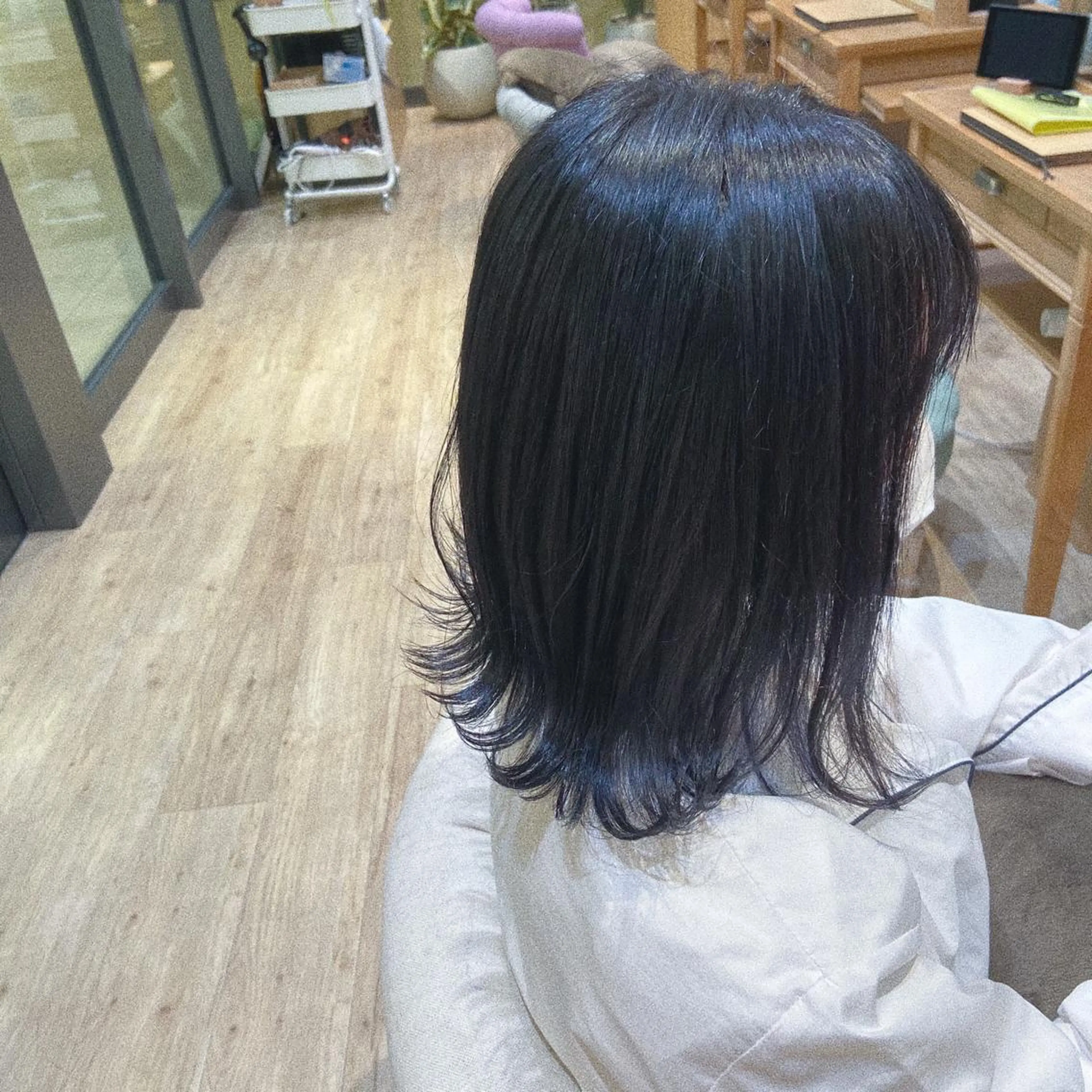 ミディアム カラー PULSE yokohama所属・レイヤー |オリーブ |ヘーゼルベージュのヘアスタイル