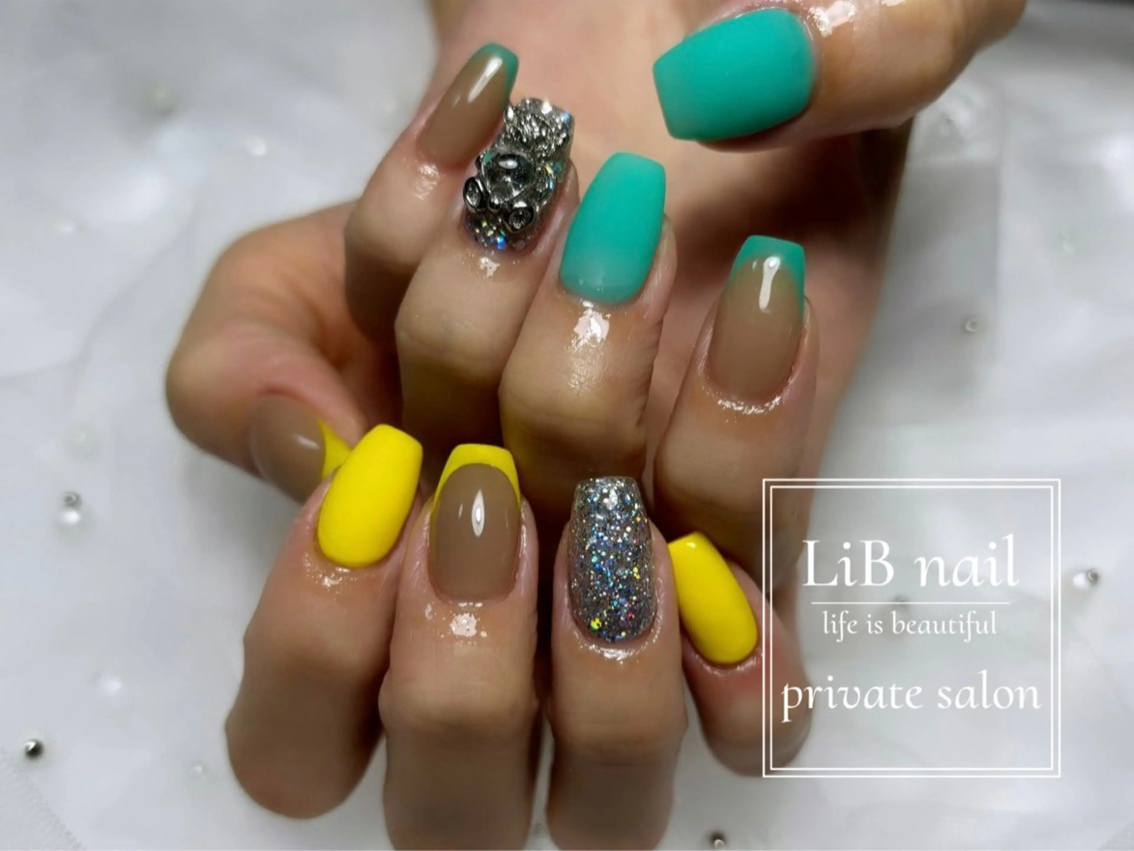 ネイル ハンドネイル LiB nailのネイルデザイン