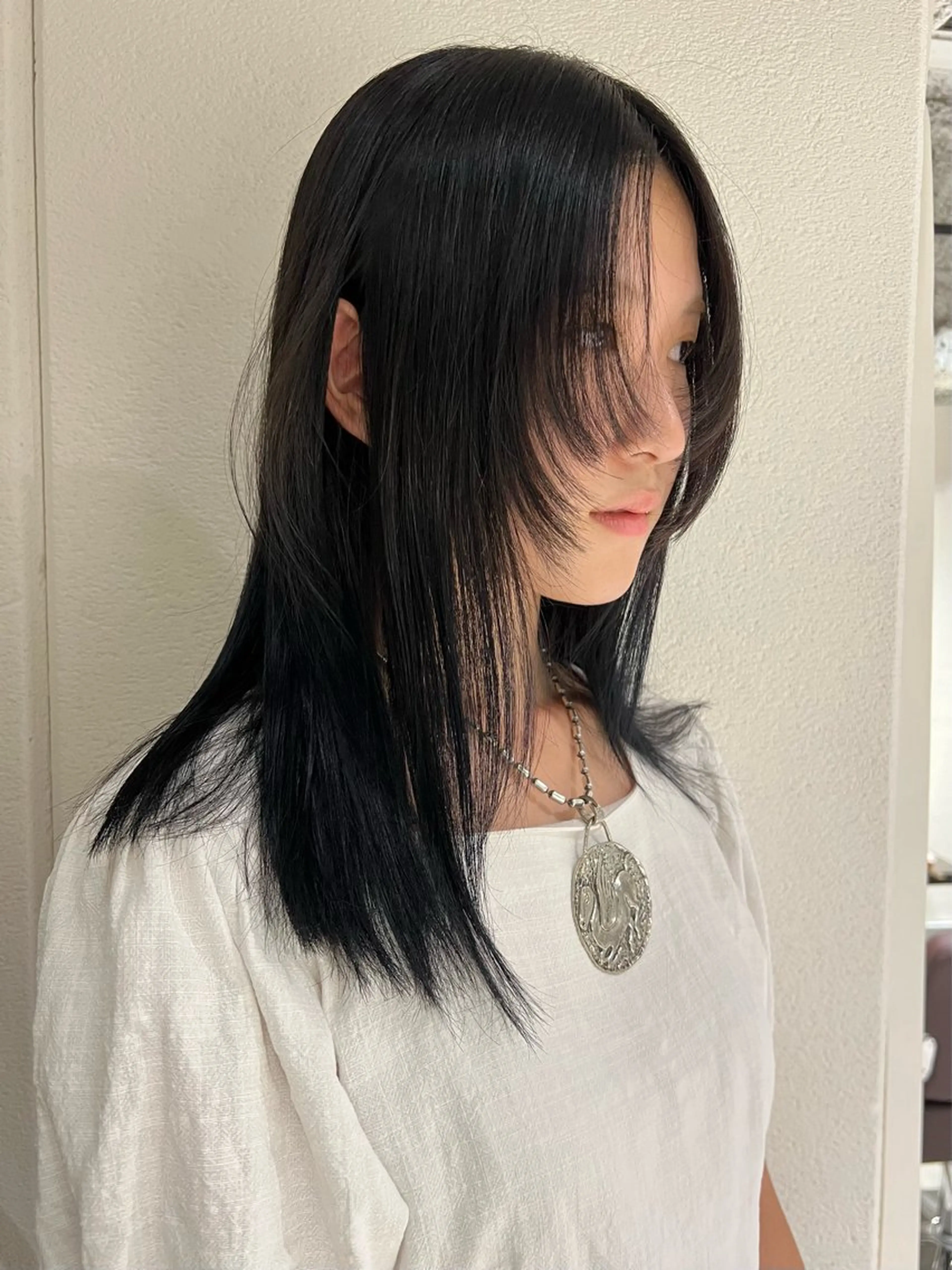 セミロング カラー ブリーチ ケアブリーチ 透明感カラー デザインカラー ダブルカラー nendo_hair所属・ハイトーン/ブリーチ レイヤーsonokaのヘアスタイル