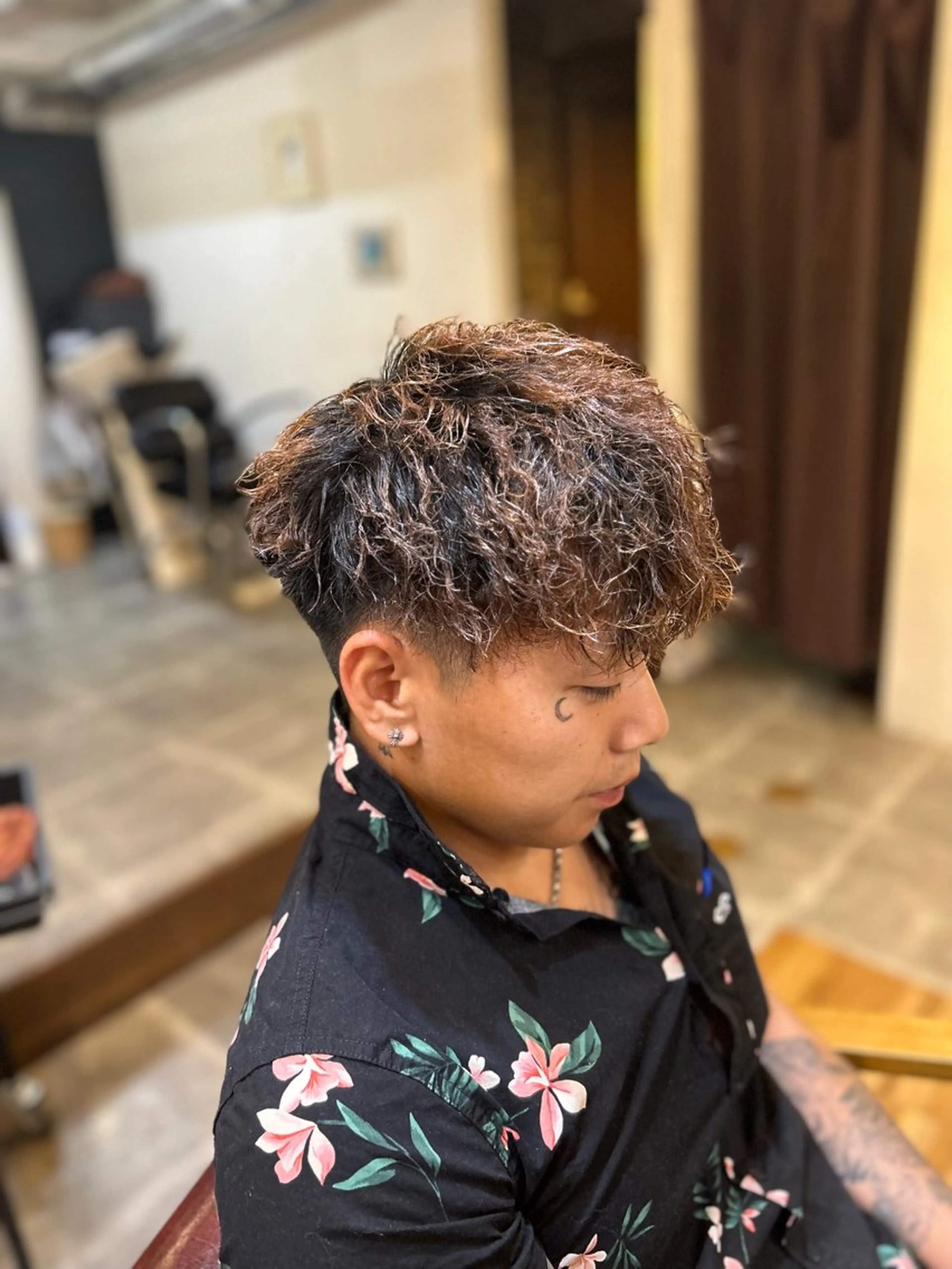 ショート パーマ メンズ メンズパーマ メンズツイストパーマ ツイストパーマ カット パーマ CECIL hair なんば店所属・メンズパーマ 艶髪☆店長☆有馬のヘアスタイル