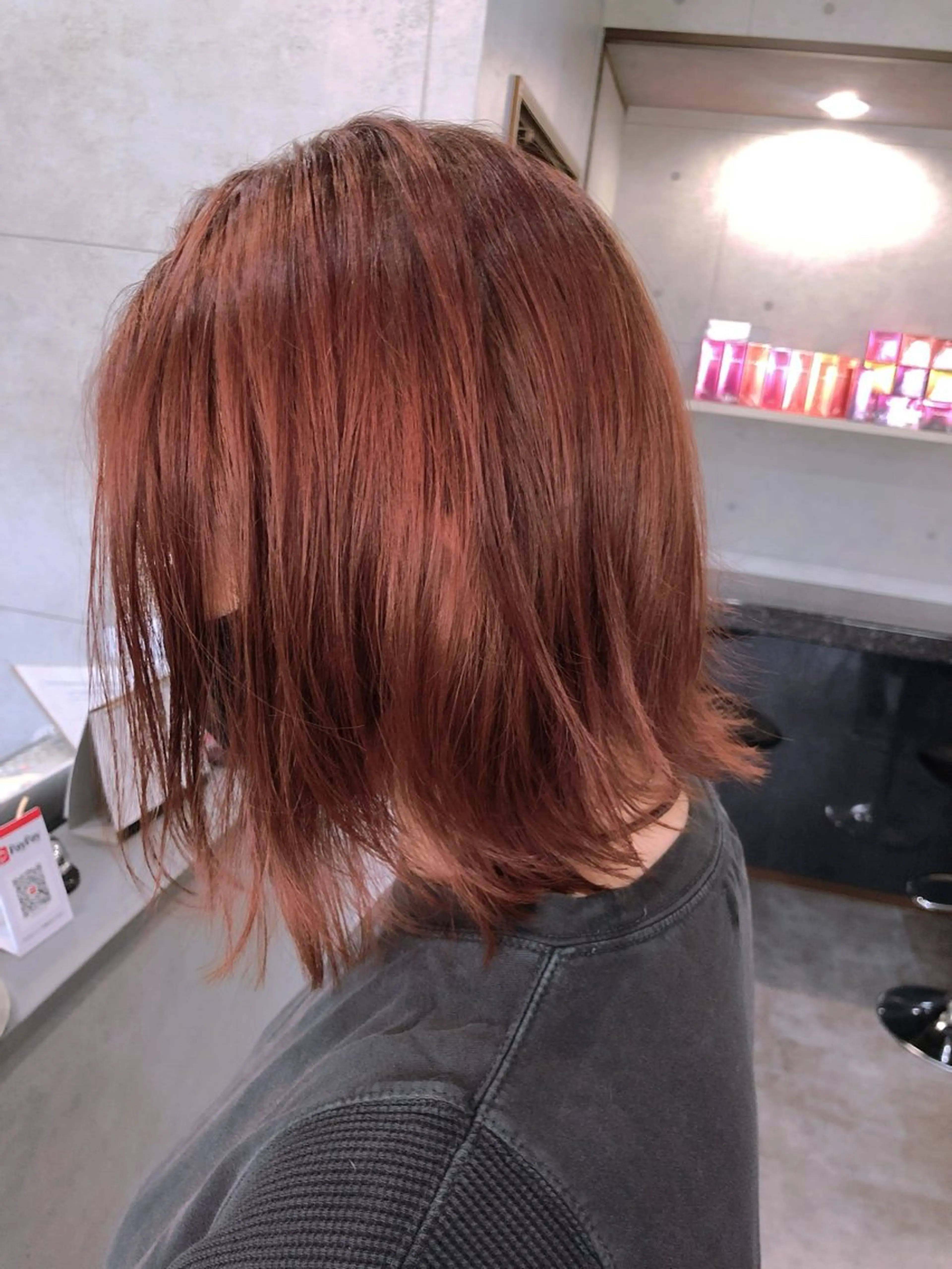 ミディアム ボブ くびれヘア くせ毛 髪質改善 切りっぱなしロブ カット ヘアカラー REVE所属・REVE 【外国人風カラー】のヘアスタイル