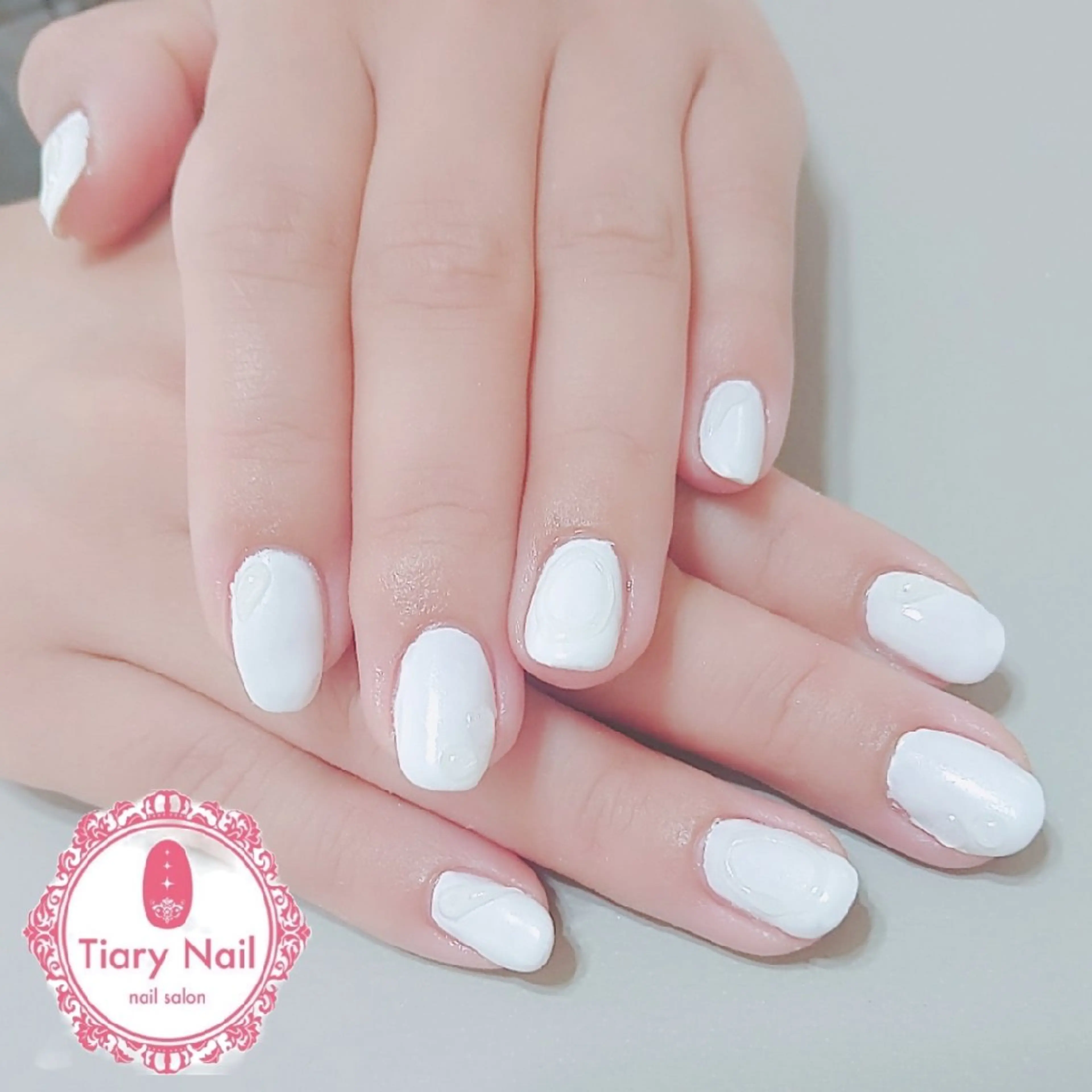ネイル マットネイル ワンカラーネイル ホワイト Tiary🤍 Sachikaのネイルデザイン