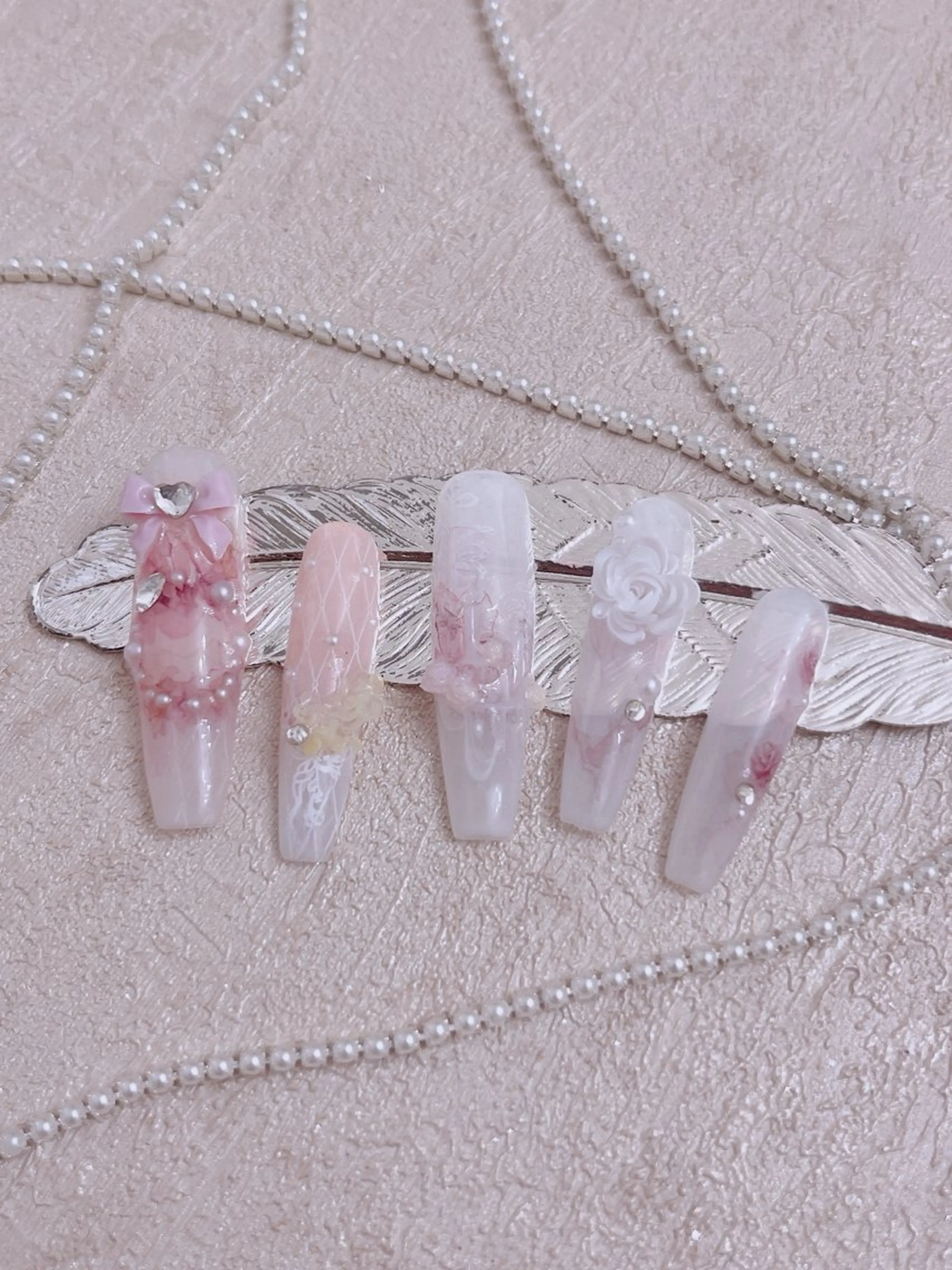 ネイル ハンドネイル KARI ネイルサロンのネイルデザイン