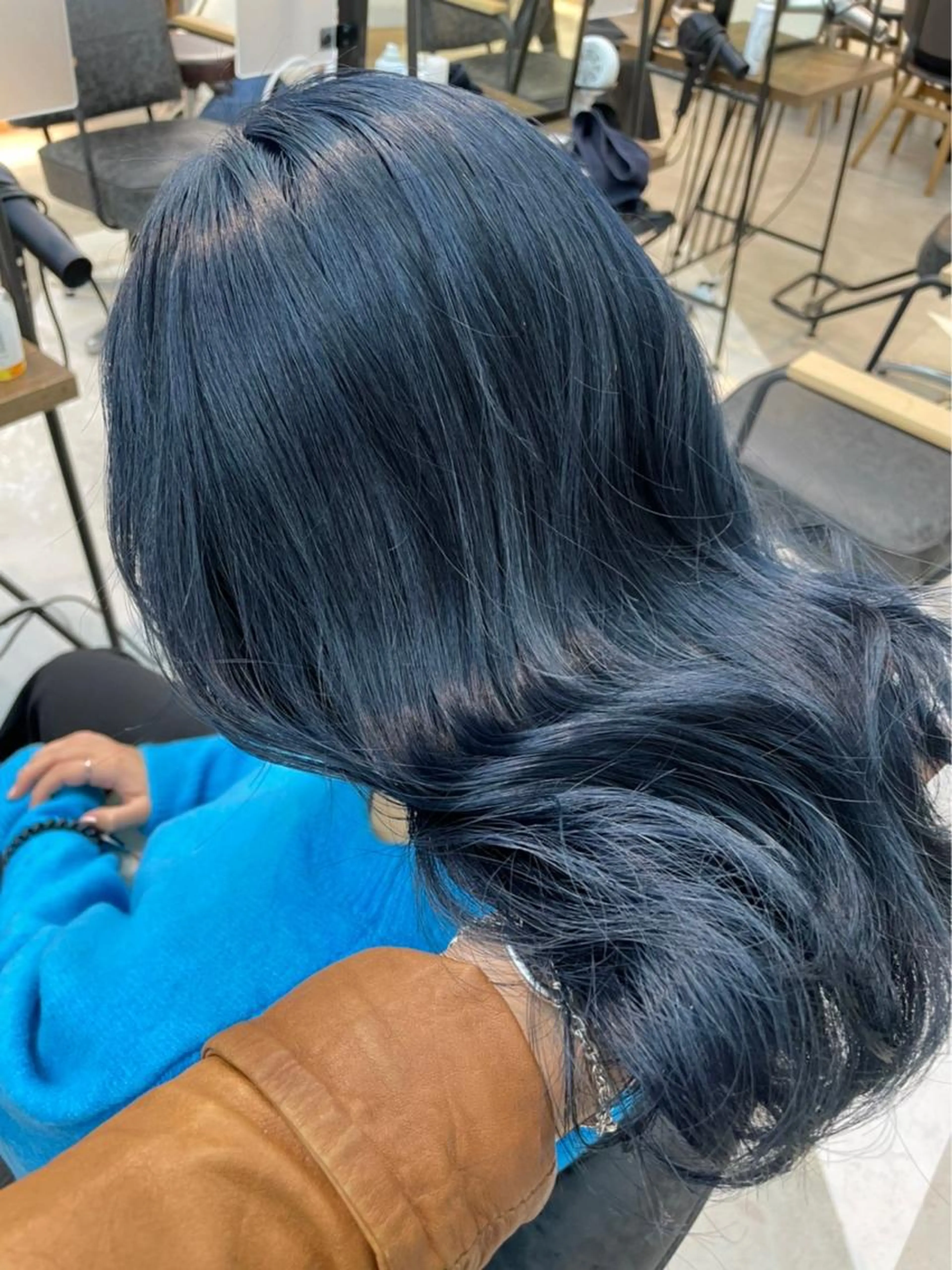 艶々ブルーブラックカラー🦋の写真