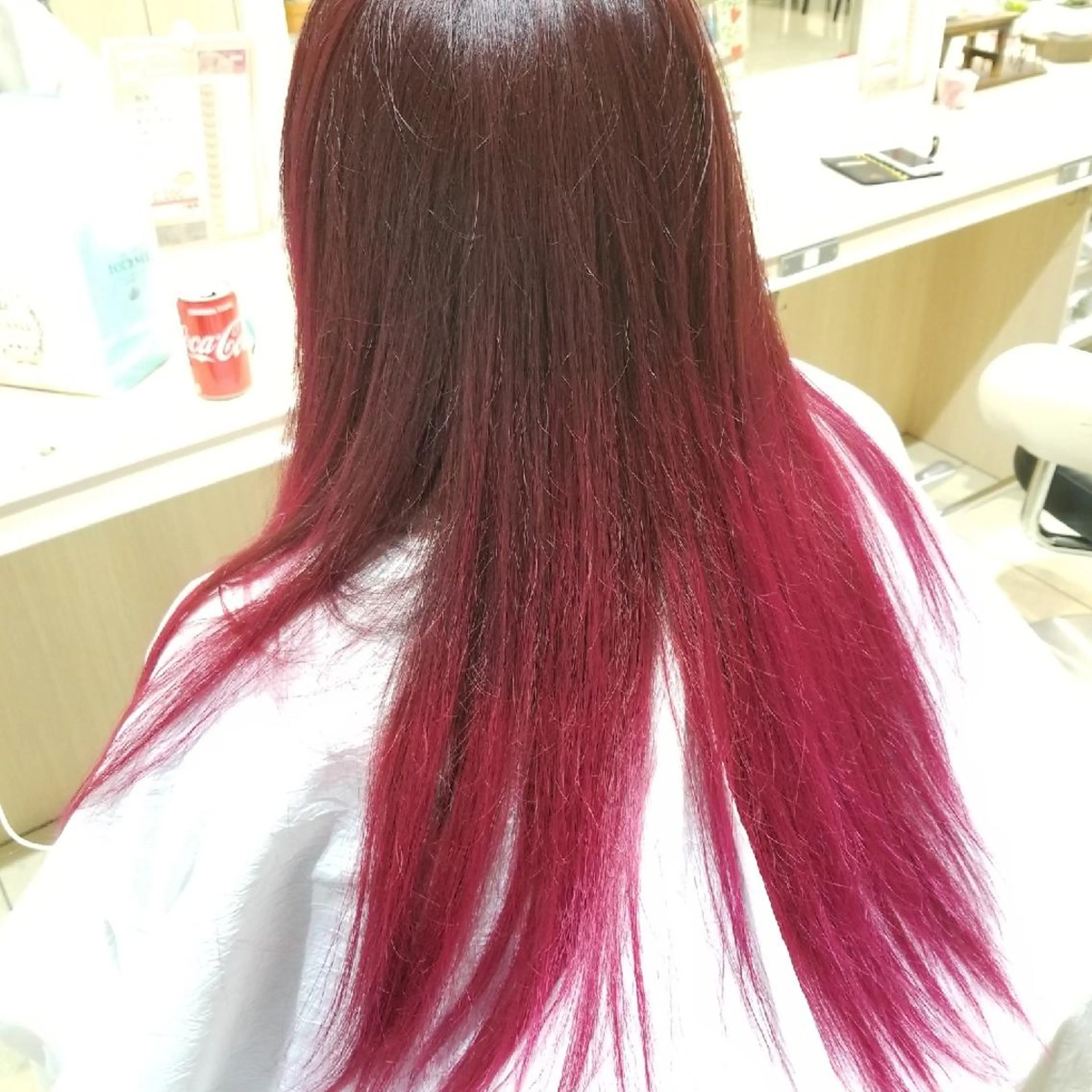 ロング カラー ブリーチ グラデーションカラー イルミナカラー ピンクカラー パープルカラー 山内 佐江子のヘアスタイル