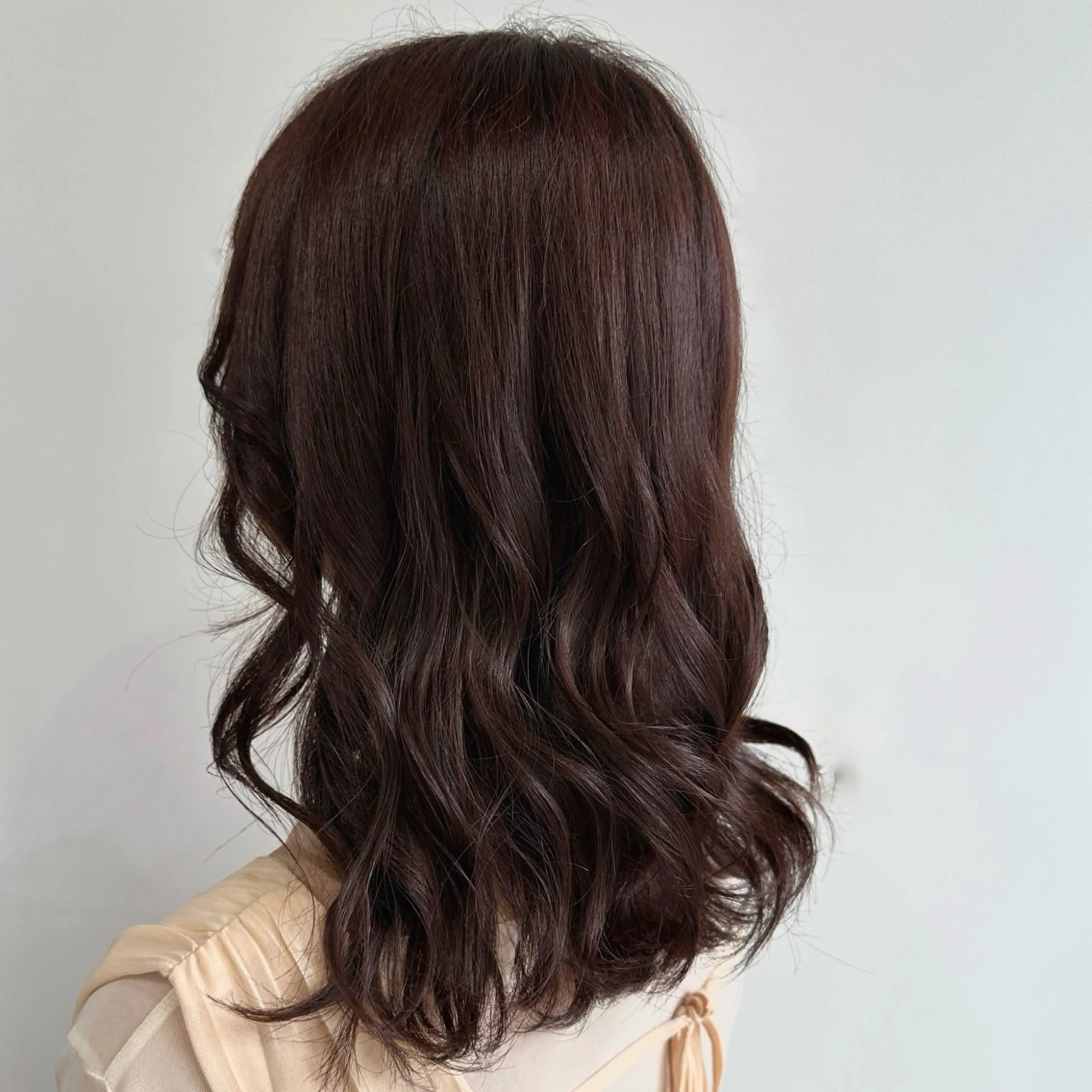 セミロング ヘアカラー トリートメント あい あやみのヘアスタイル
