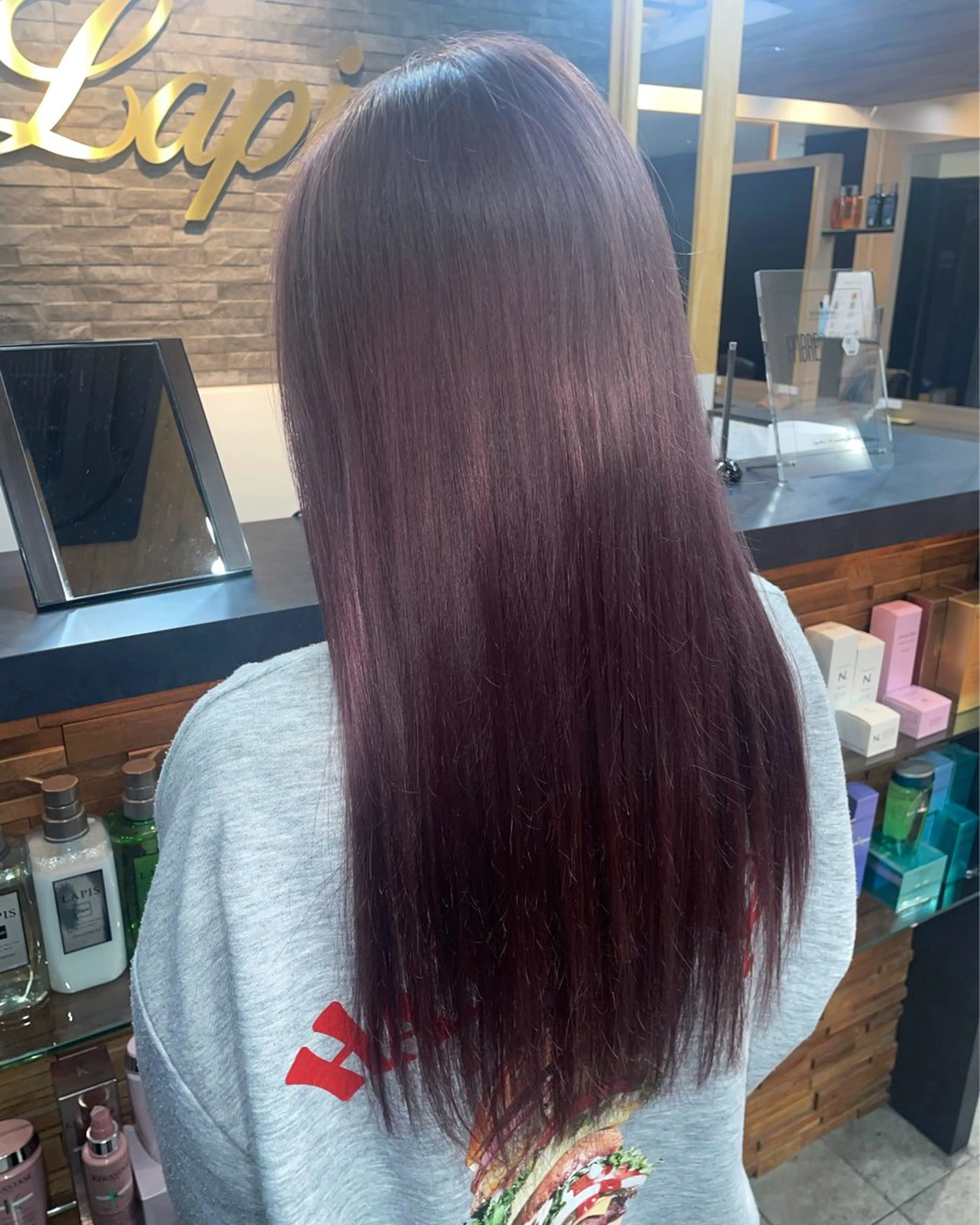 ロング lapis  Rie シールエクハイトーンのヘアスタイル