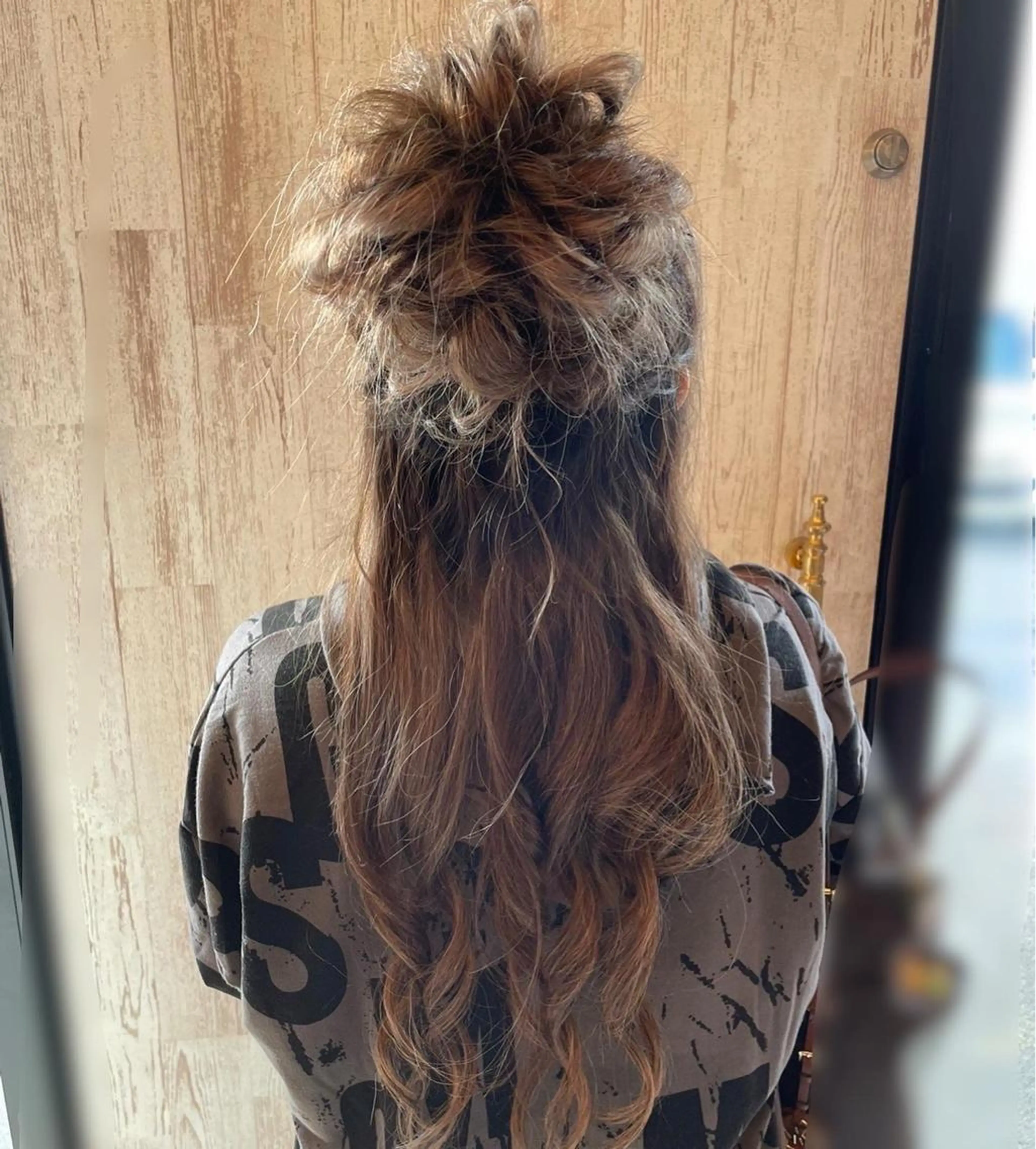 ロング ヘアアレンジ 岡村 真子のヘアスタイル