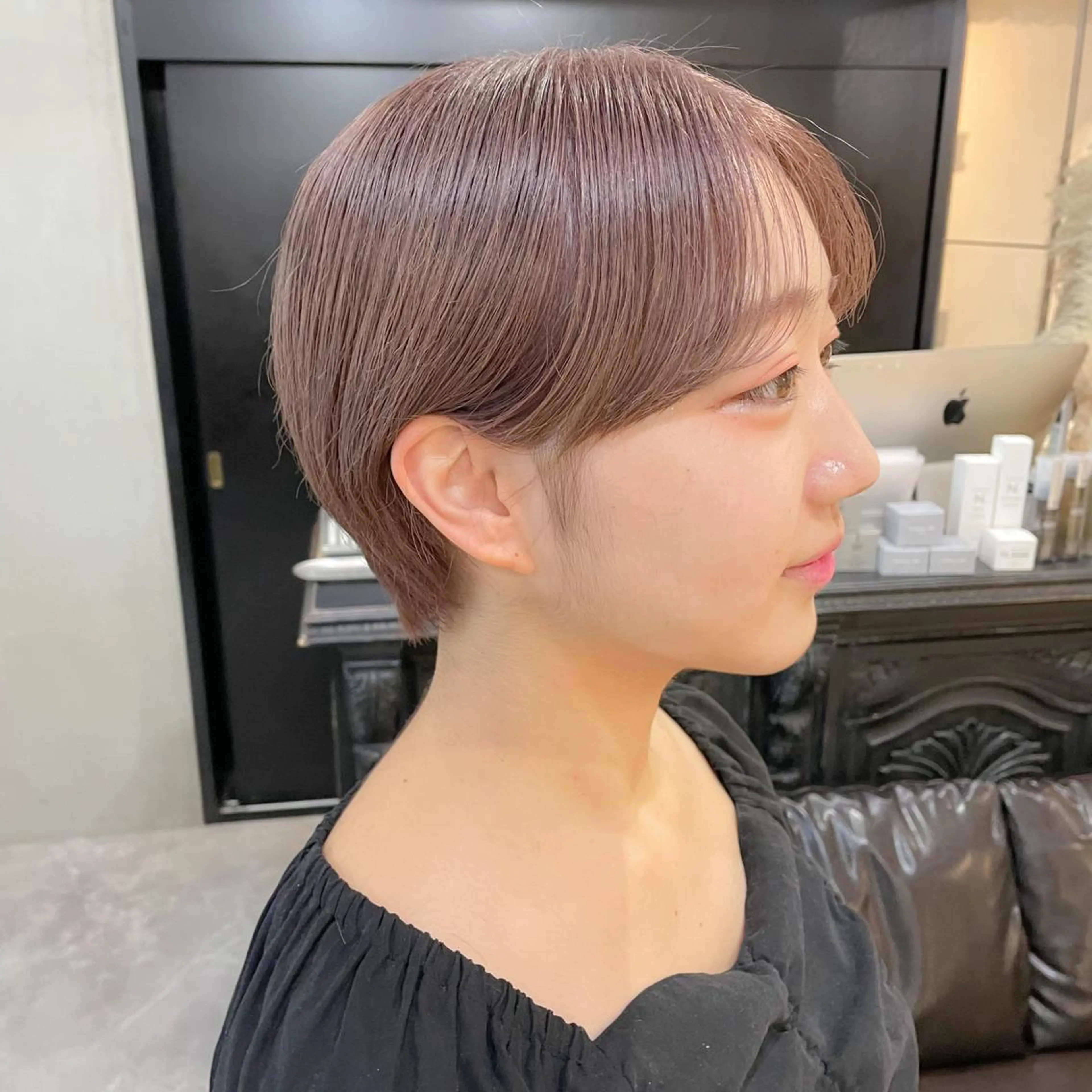 ショート カラー ベージュカラー ミルクティーベージュ カット ヘアカラー トリートメント ショート・ボブ ・ウルフ✂︎IMAIのヘアスタイル