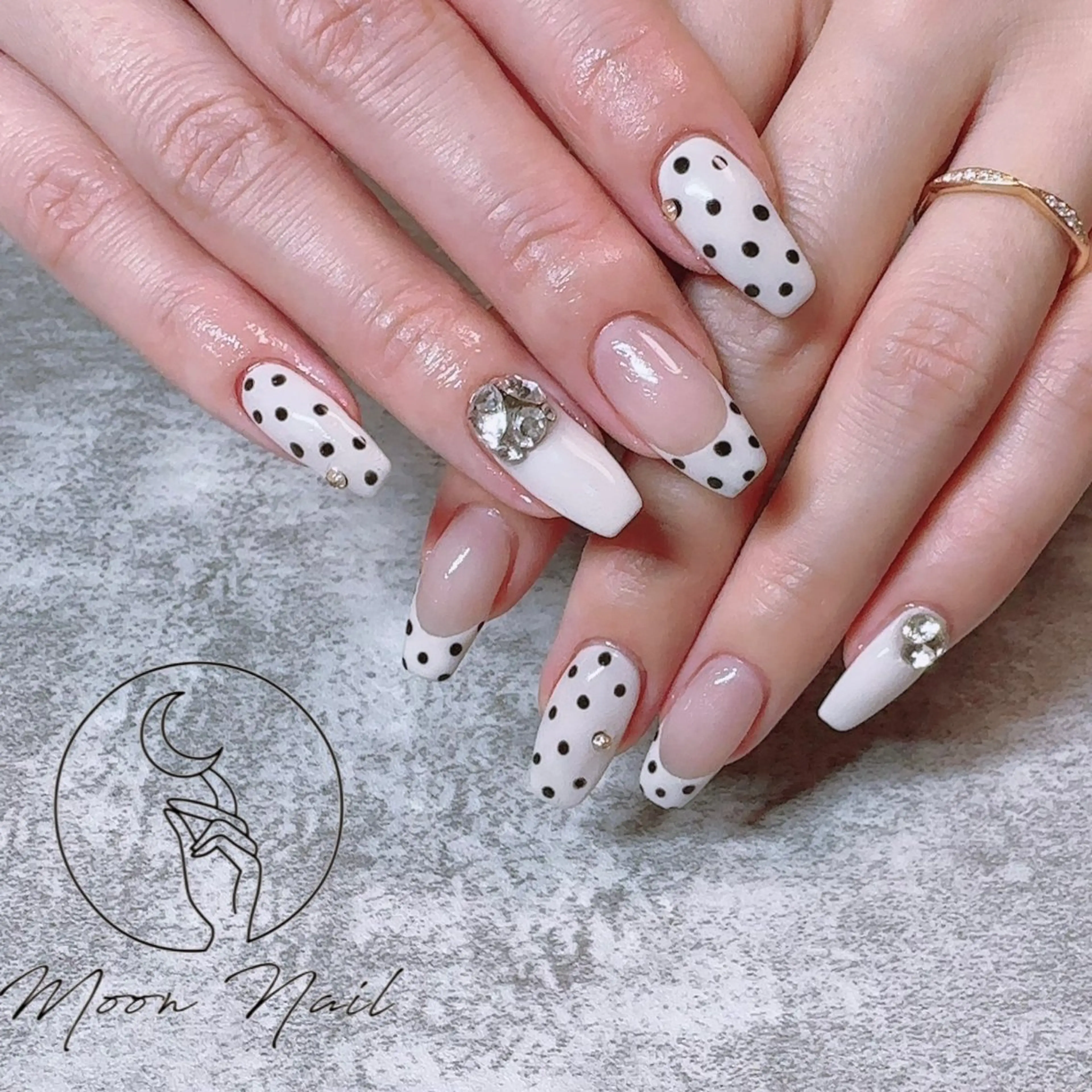 ネイル ハンドネイル Moon  Nail /栄　大須のネイルデザイン