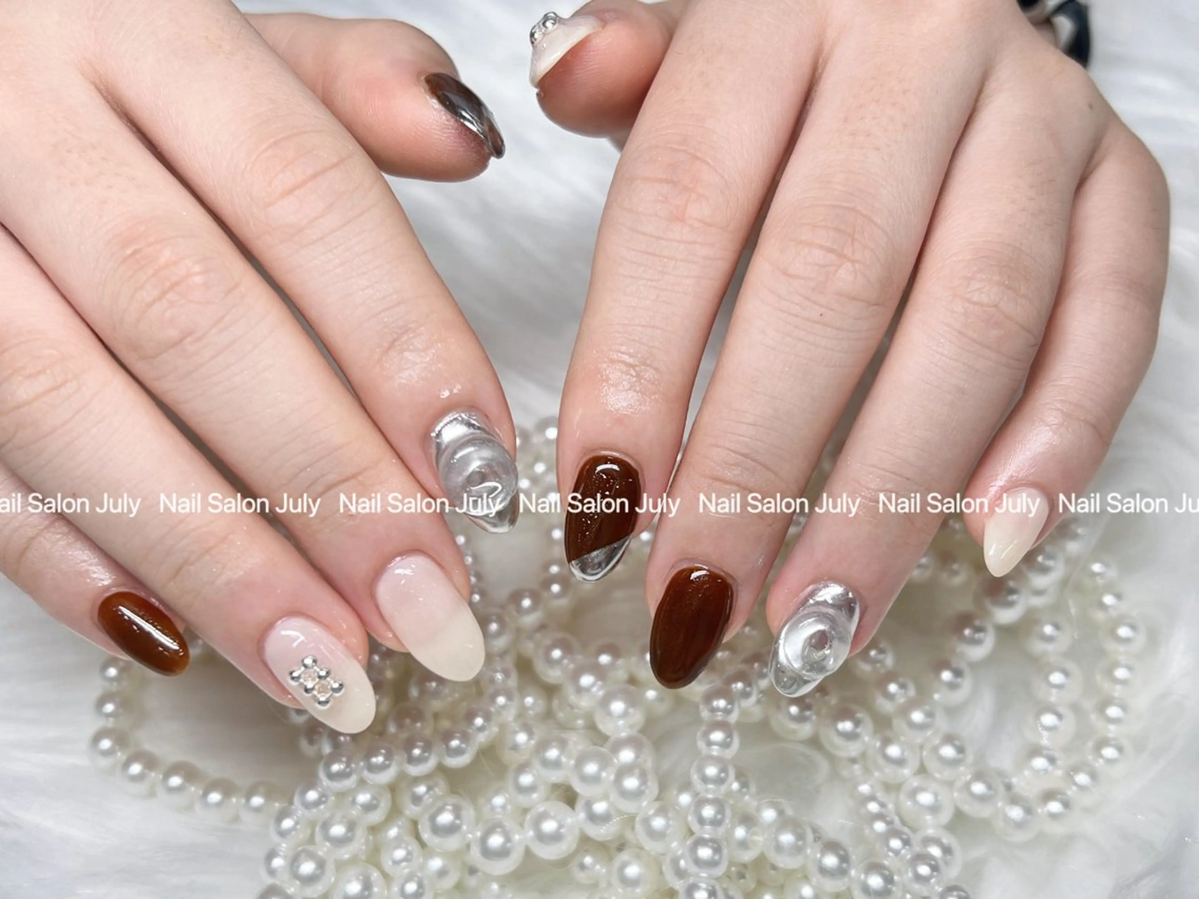 ネイル アートネイル オーロラネイル ジェルネイル ガーリー キラキラネイル ハンドネイル July モモのネイルデザイン