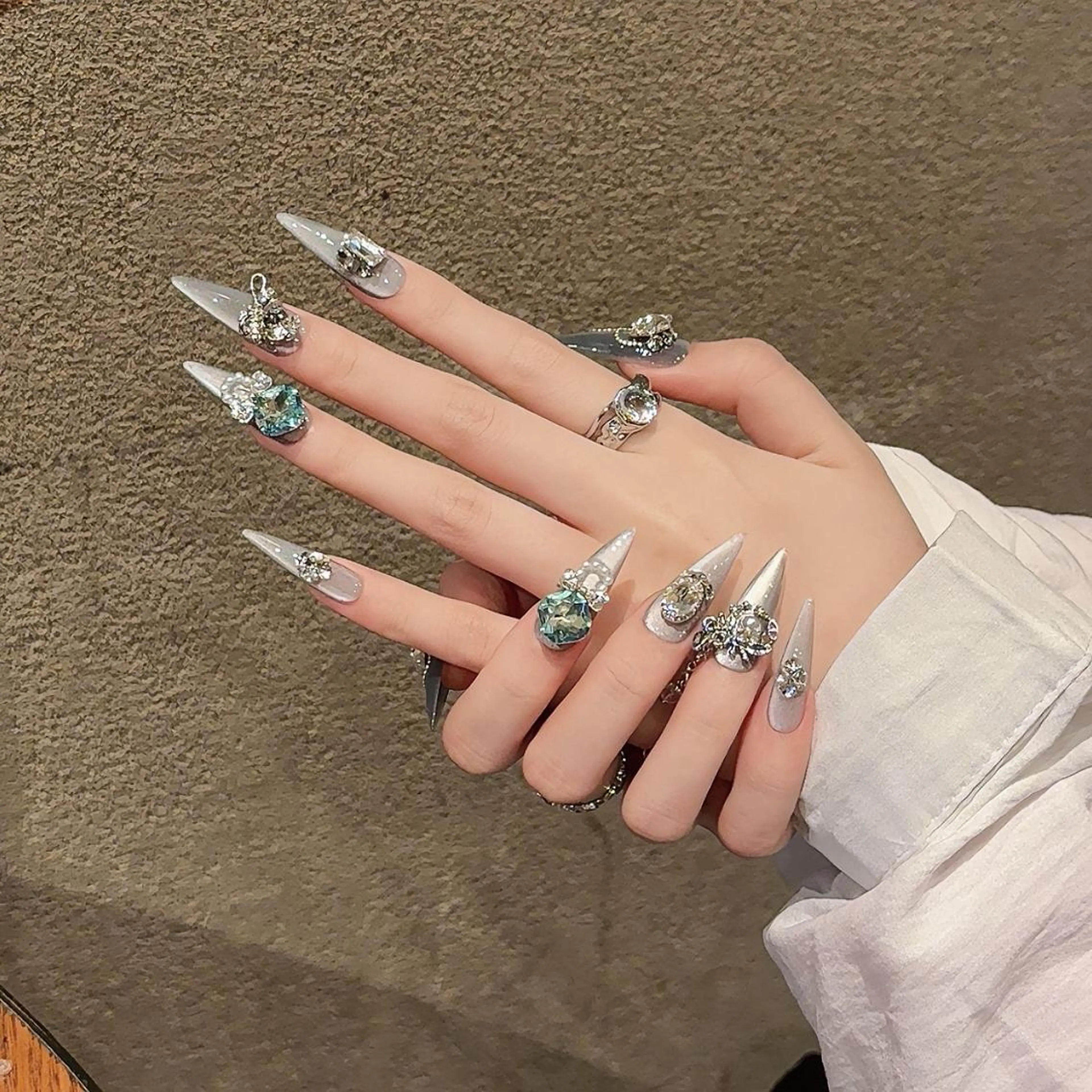 ネイル ジェルネイル スカルプネイル ネイルチップ ナユキNA.YUKI 渋谷店のネイルデザイン