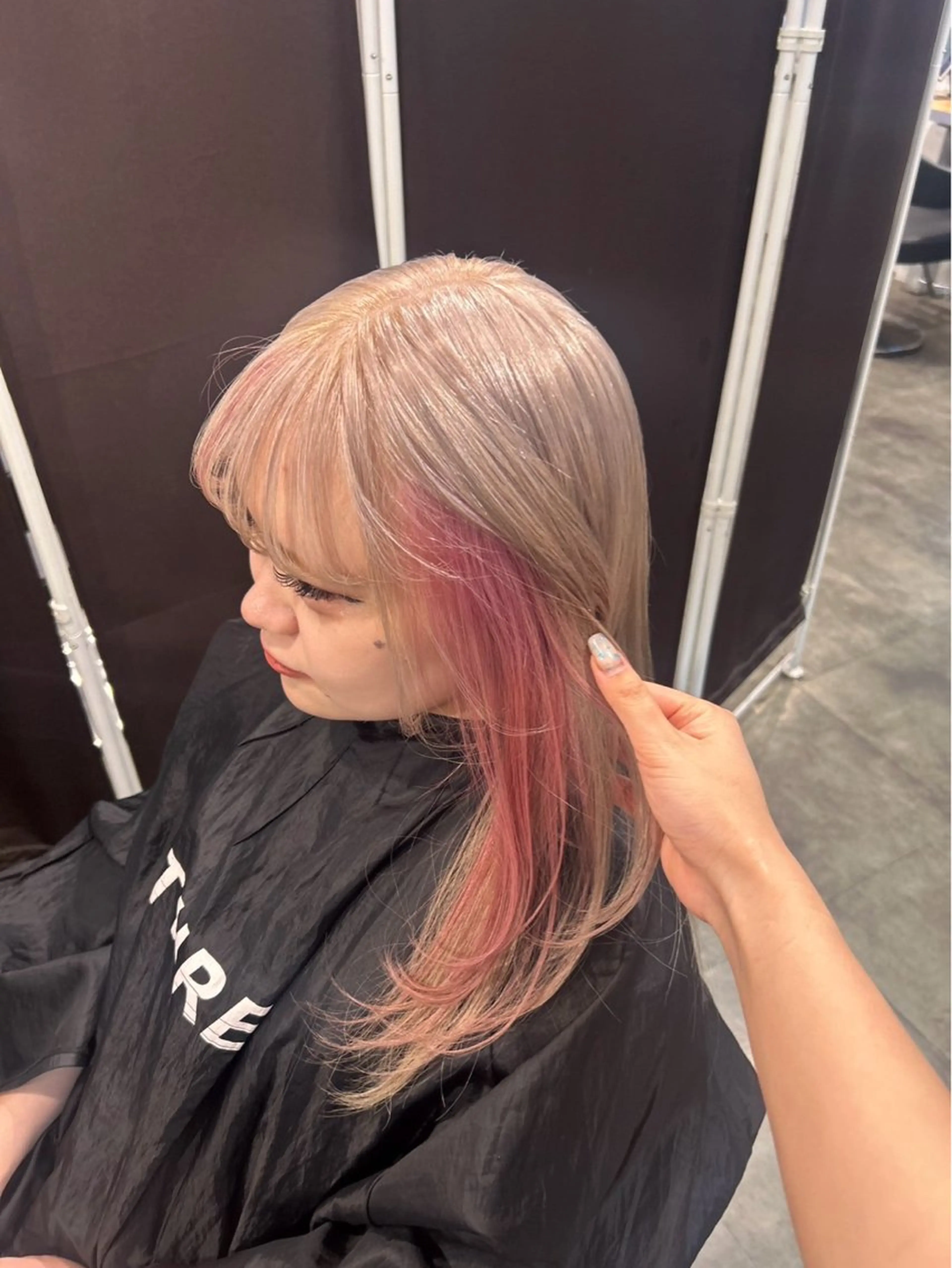 セミロング カラー ヘアカラー ハイトーンブロンド 横浜💞ミオのヘアスタイル