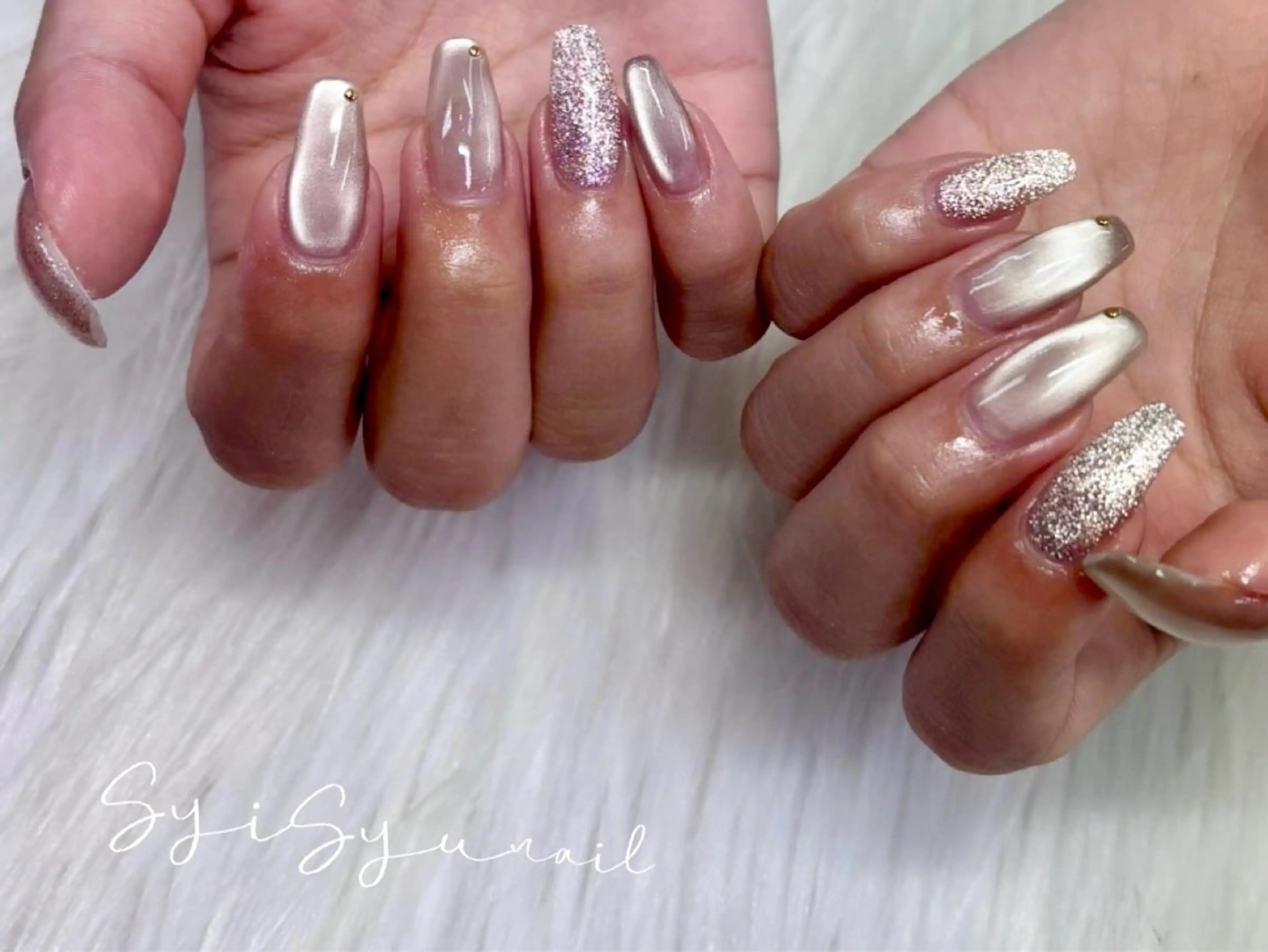 ミディアム ハンドネイル SyiSyu なんば本店のネイルデザイン