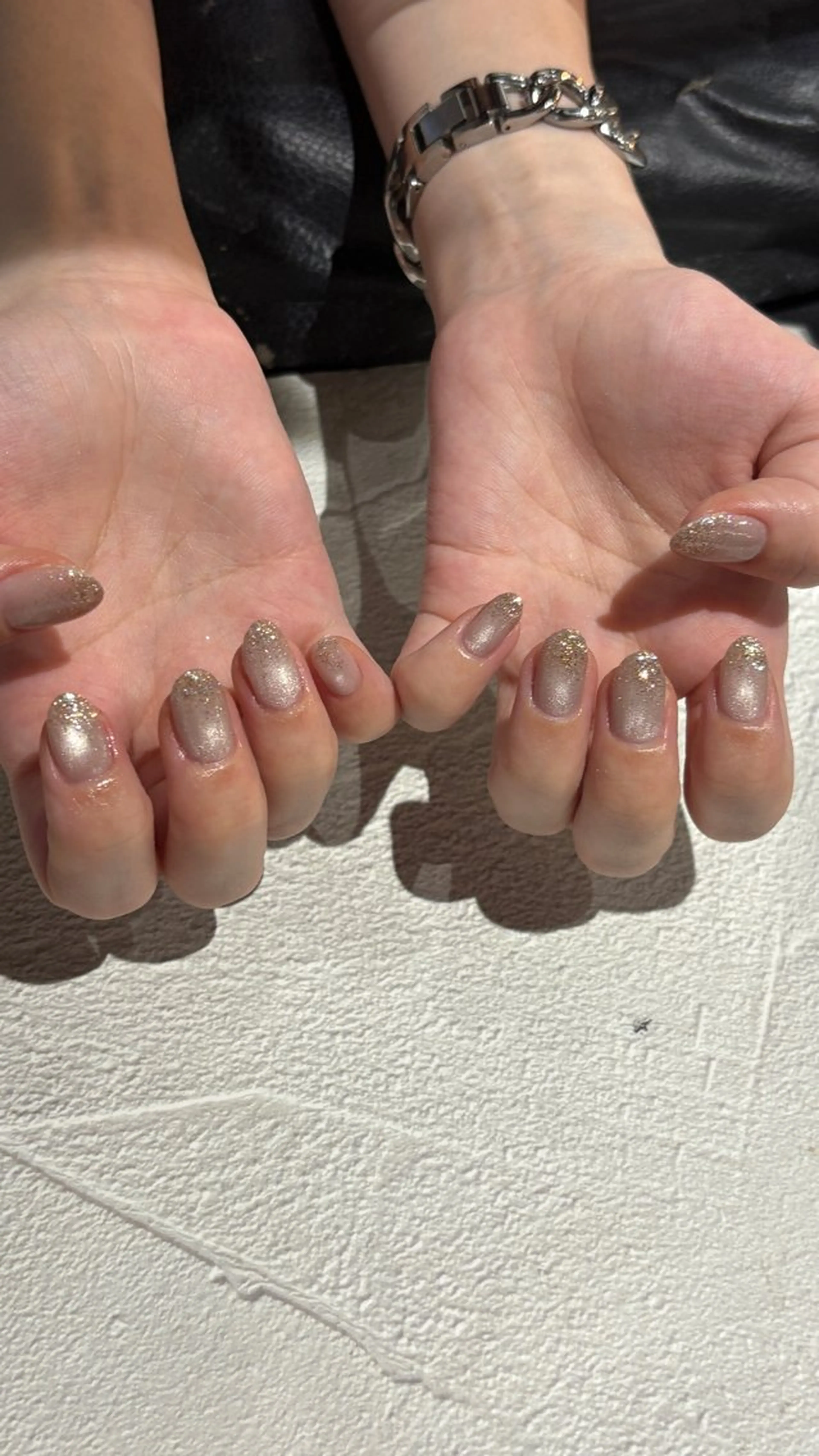 ネイル グラデーション ラメ(グリッター) ラメグラデーション マグネットネイル 津崎 玲衣のネイルデザイン