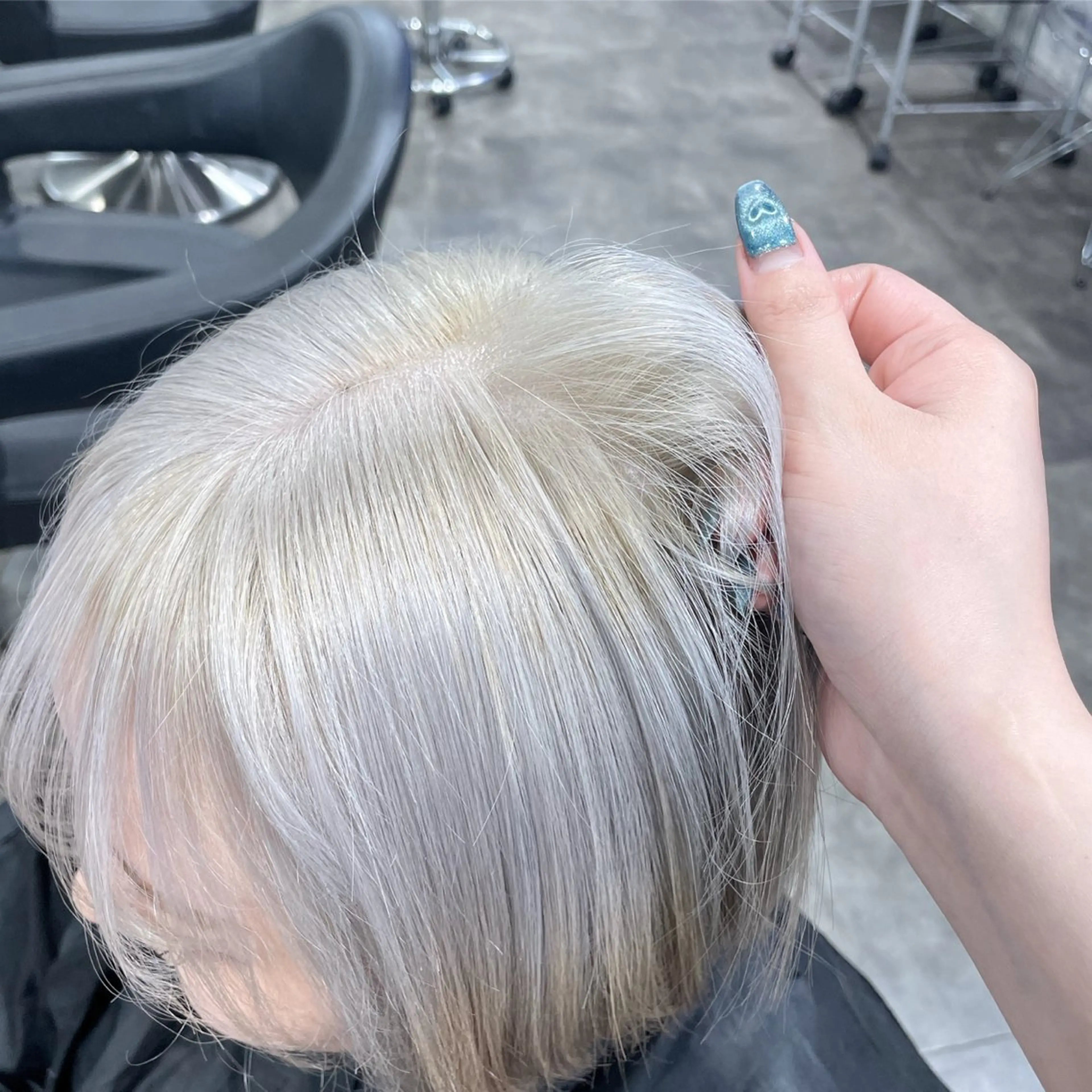 ショート ヘアカラー ハイトーンブロンド 横浜💞ミオのヘアスタイル
