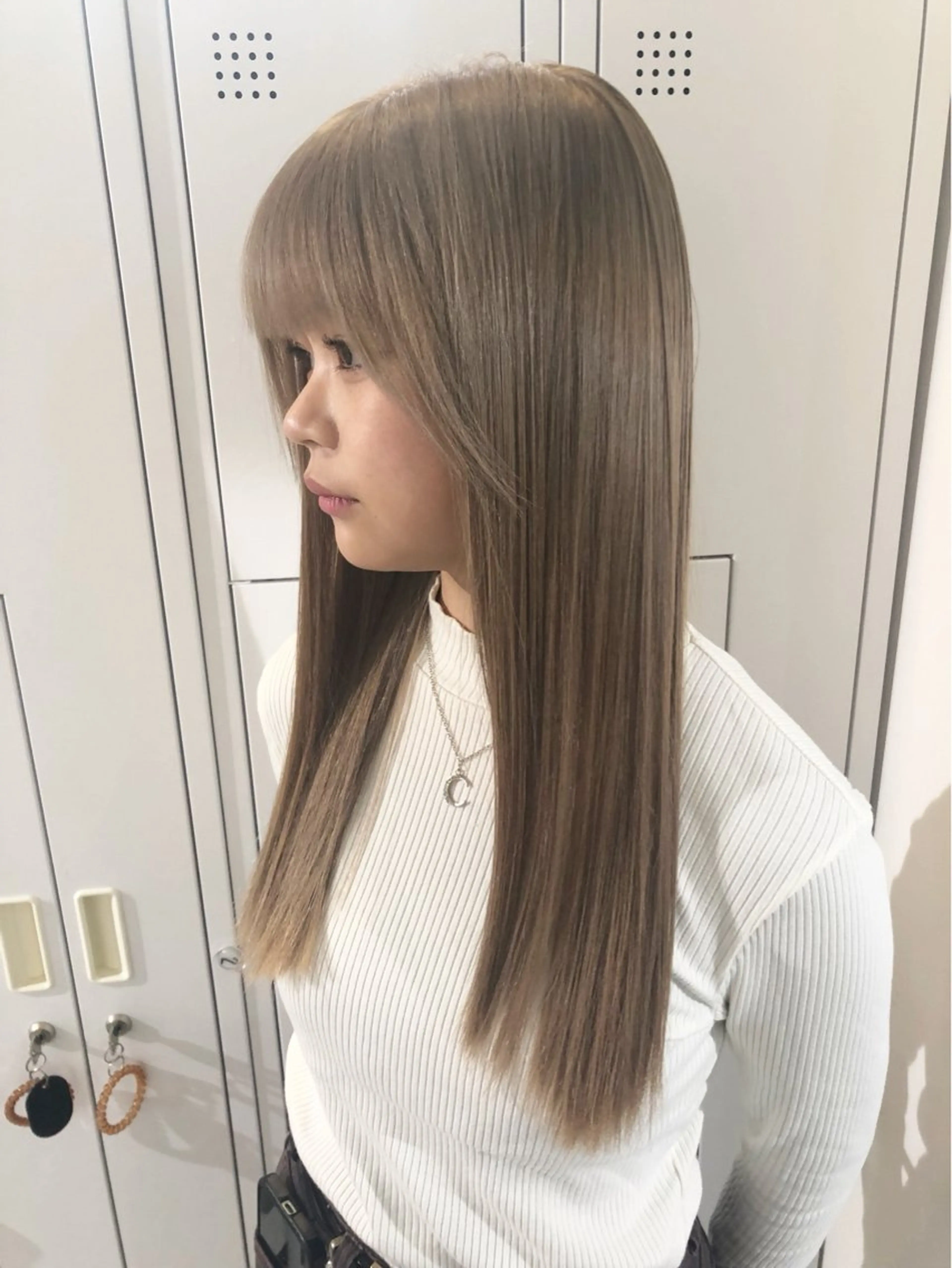 セミロング カラー ヘアカラー トリートメント Noe心斎橋所属・Noe心斎橋 堀田 朋宏のヘアスタイル